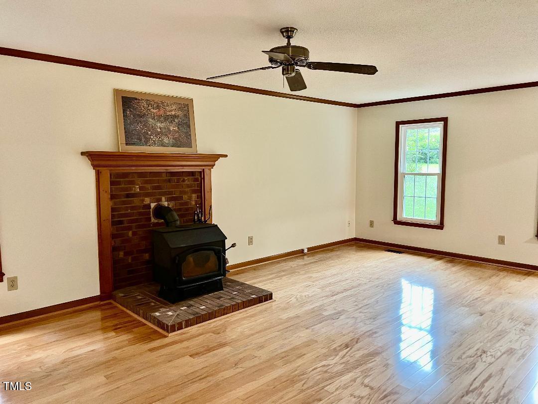 1401 Roy Averette Drive