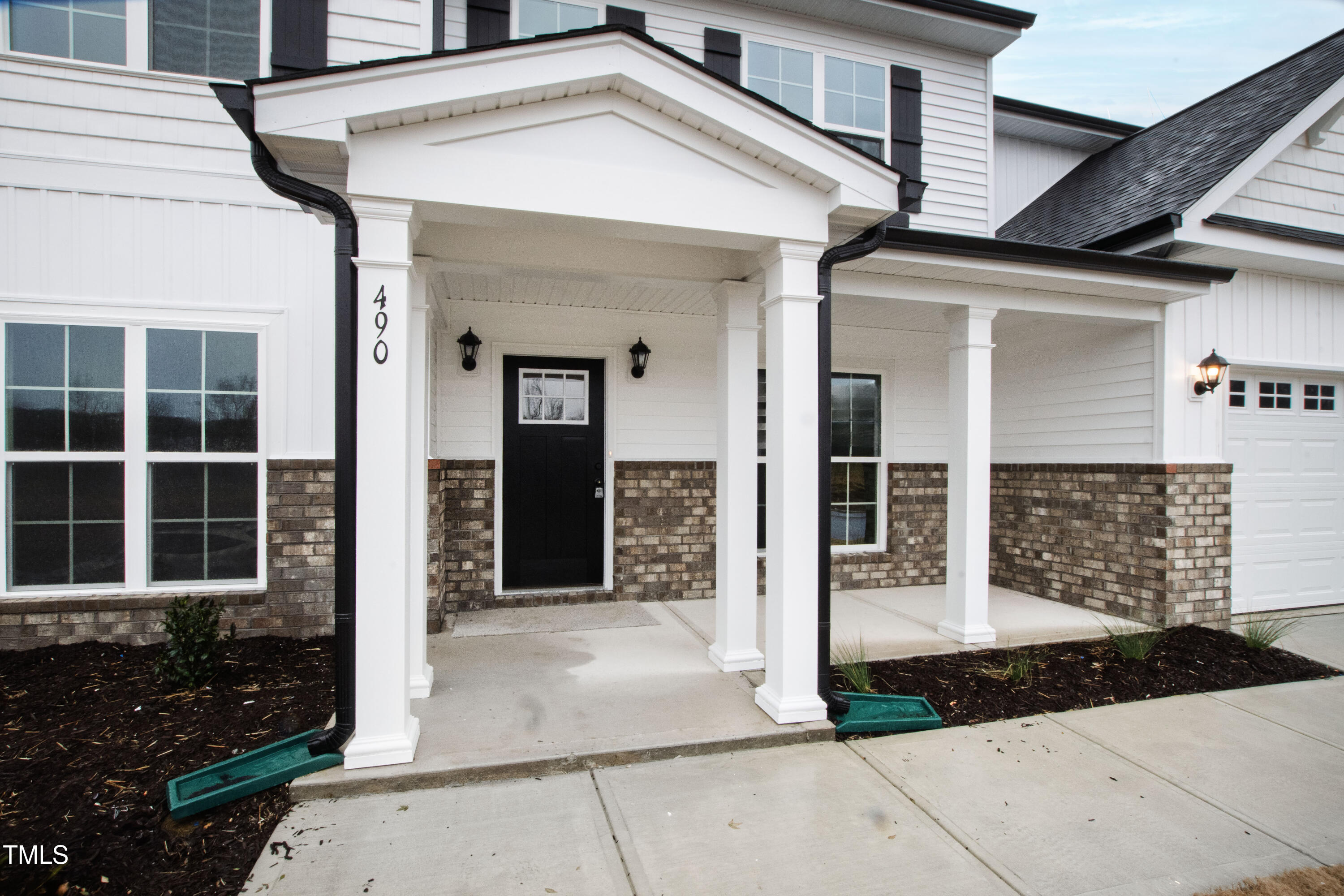 60 Rosewood Lane