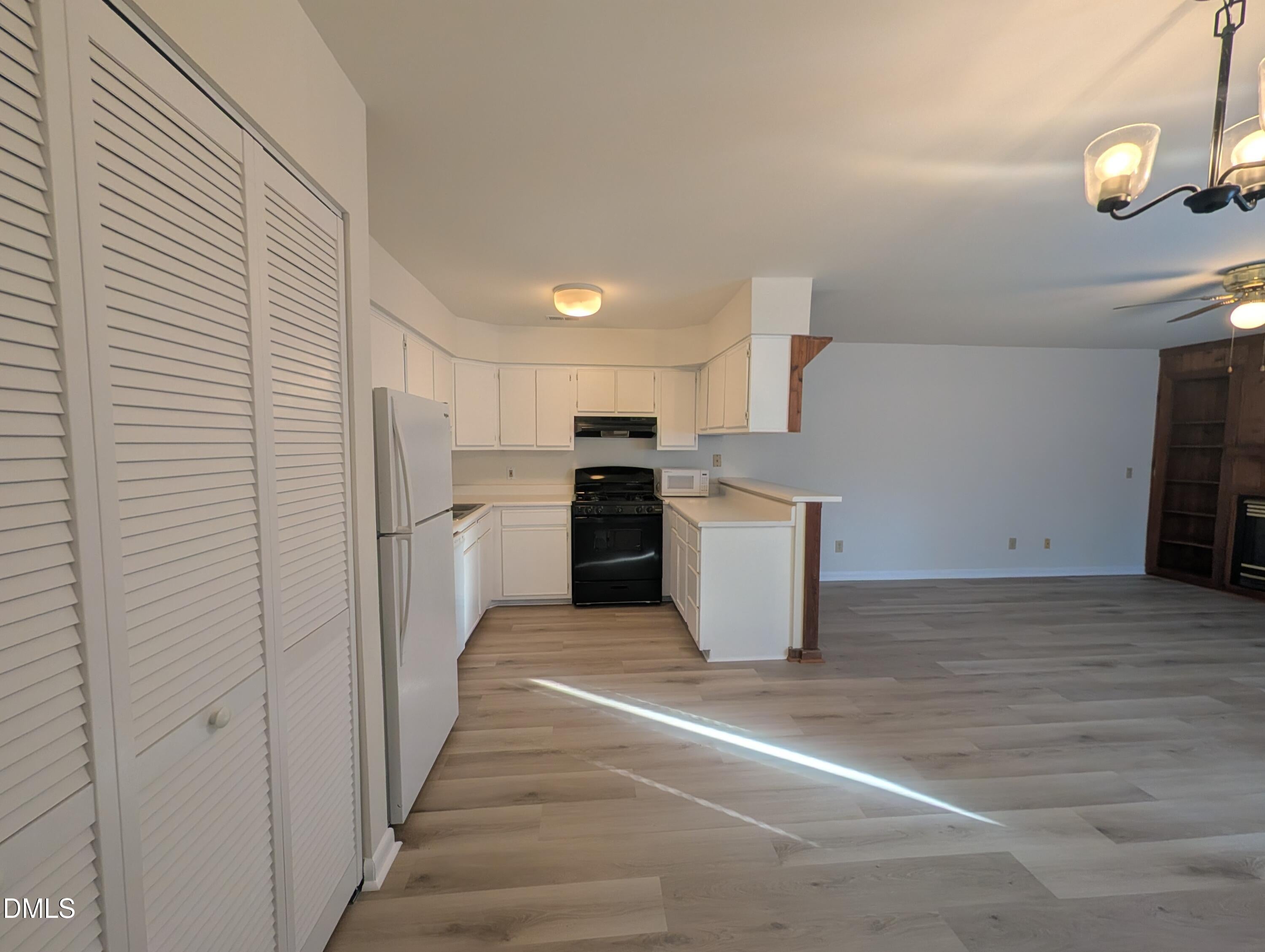 386 Summerwalk Circle