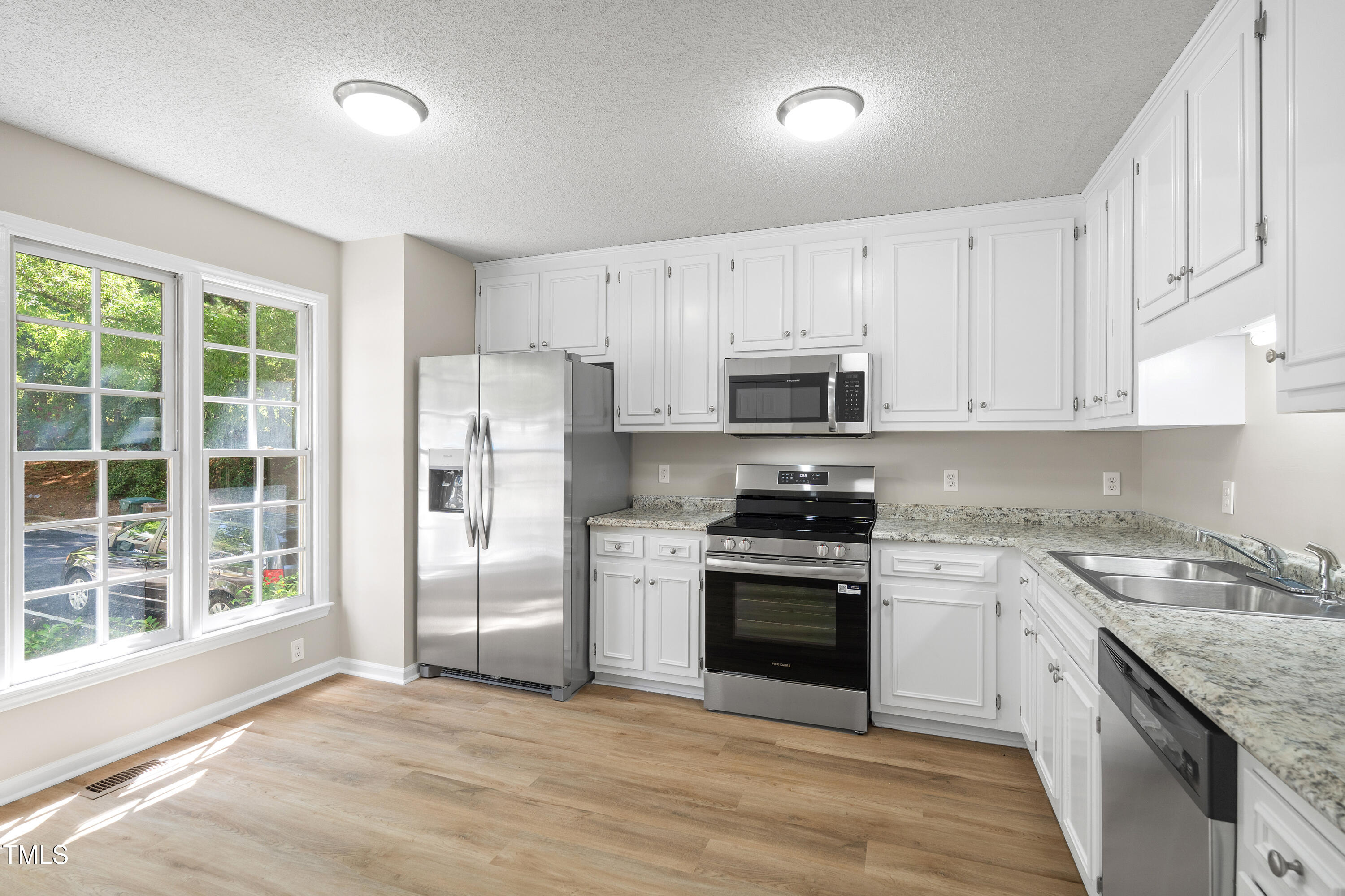 119 Luxon Place