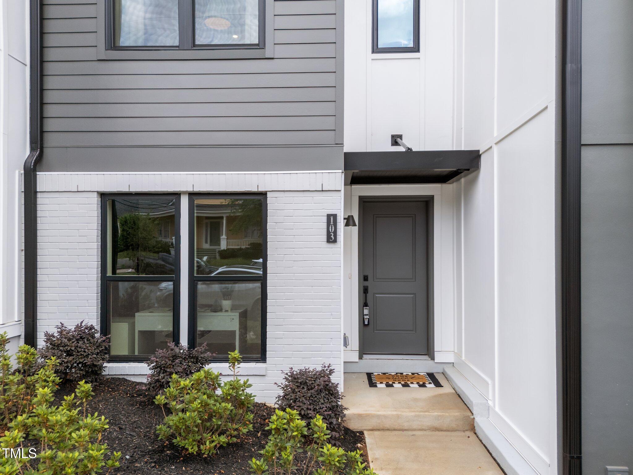 710 W North Street 103