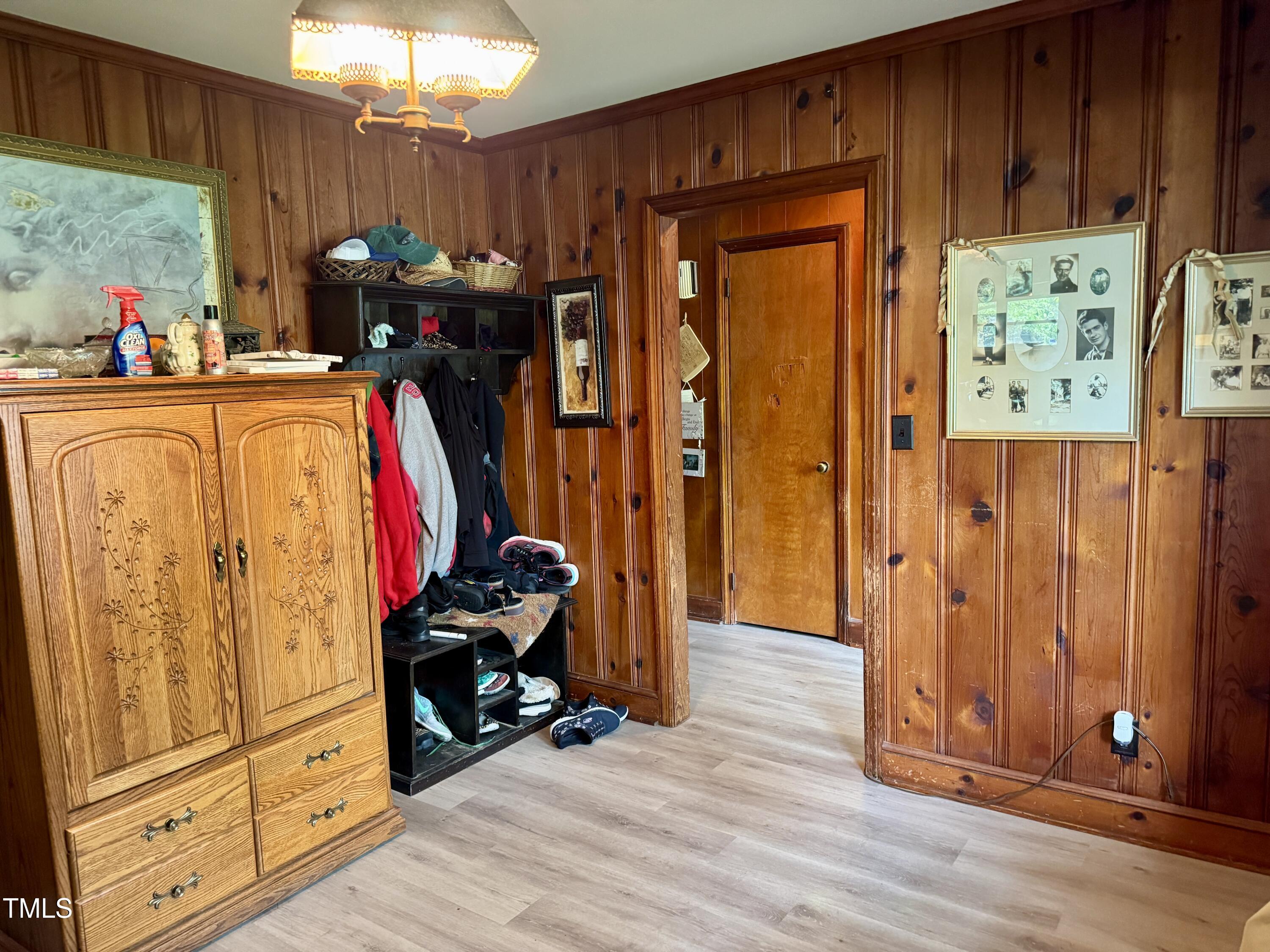 1326 Vandora Springs Road