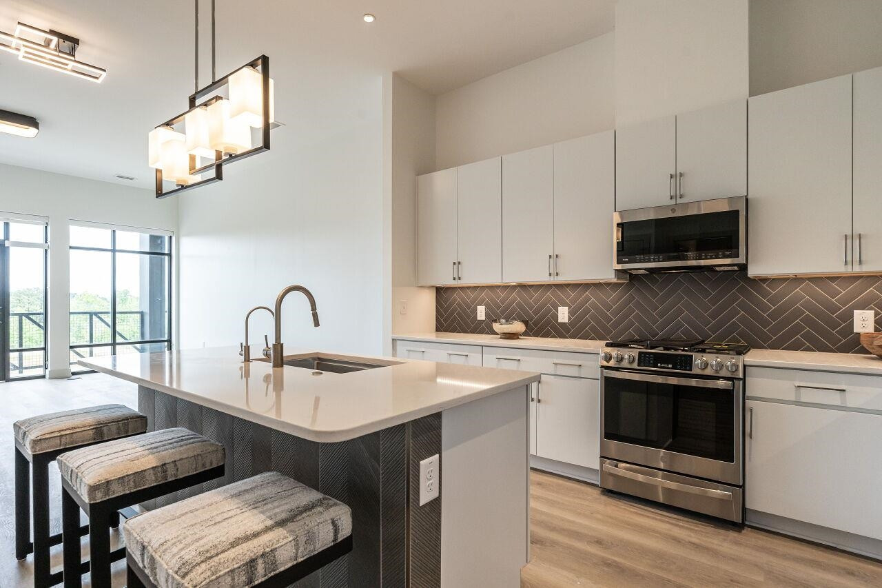 120 Mosaic Boulevard 307