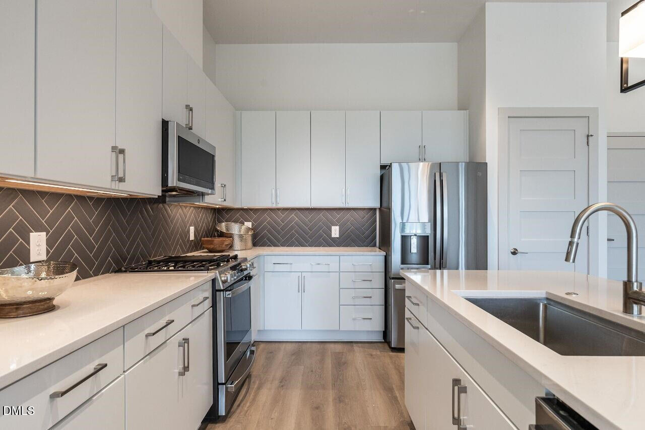 120 Mosaic Boulevard 307