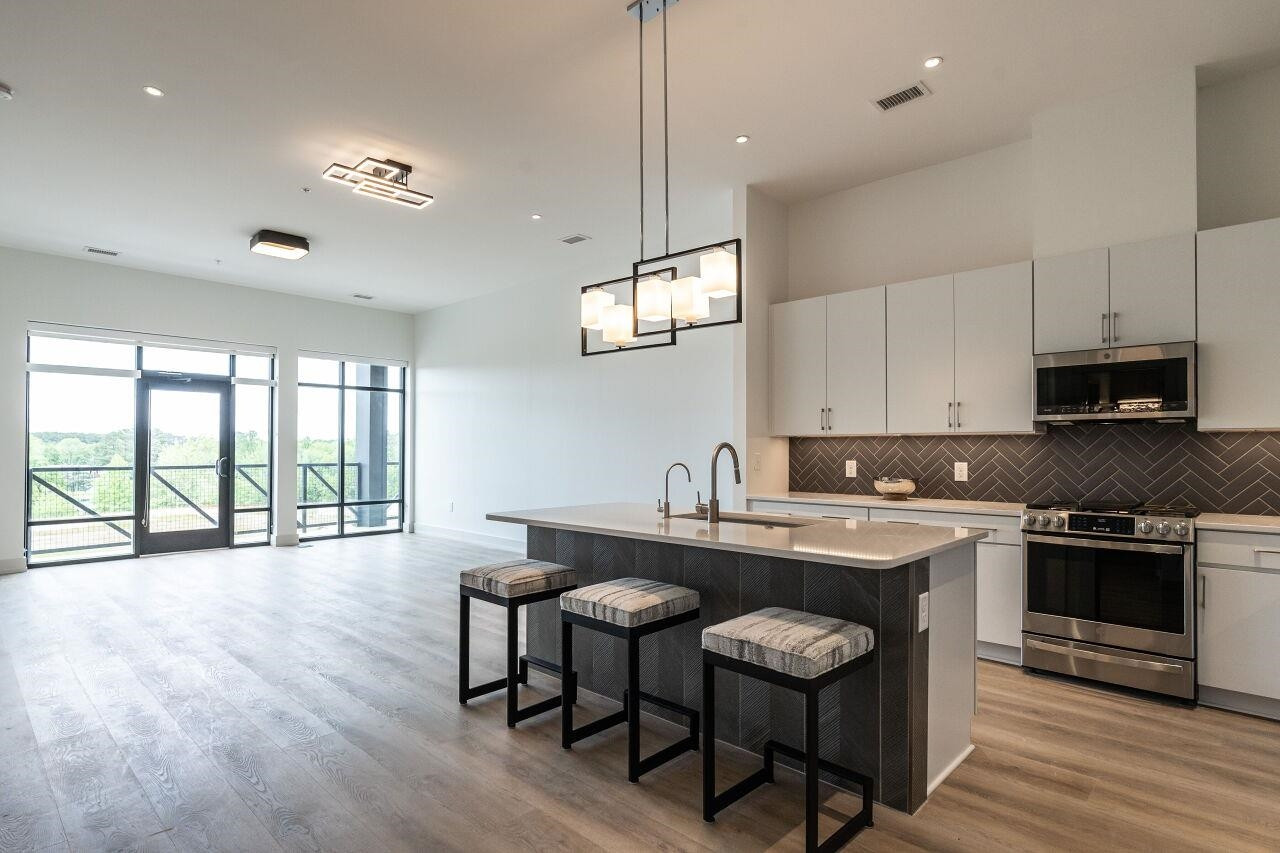 120 Mosaic Boulevard 307