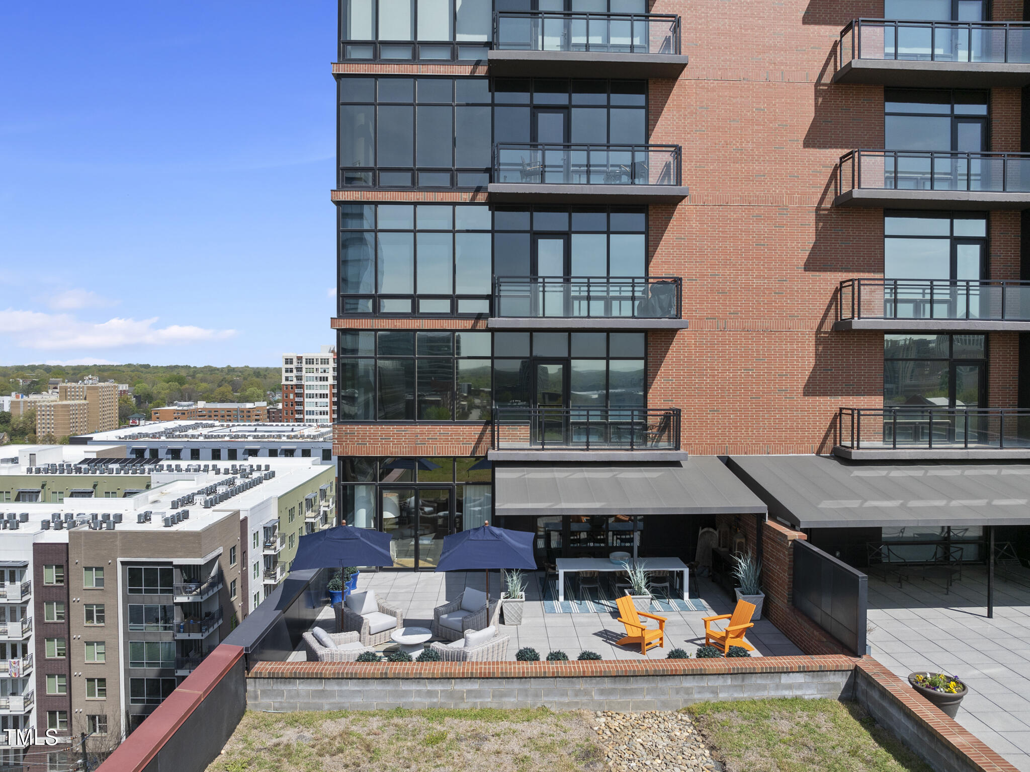 122 N Harrington Street 775