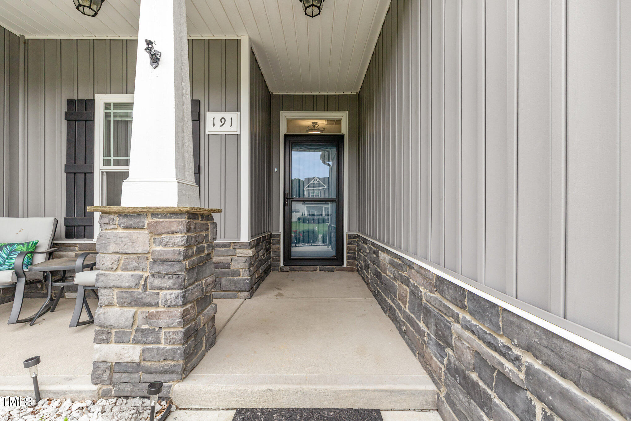 191 Fallingbrook Drive