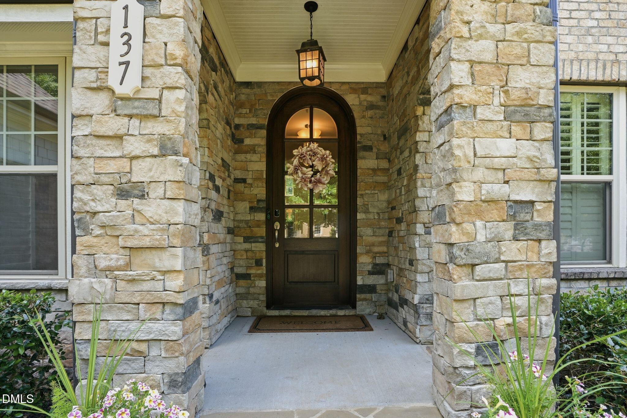 137 Aspenridge Drive