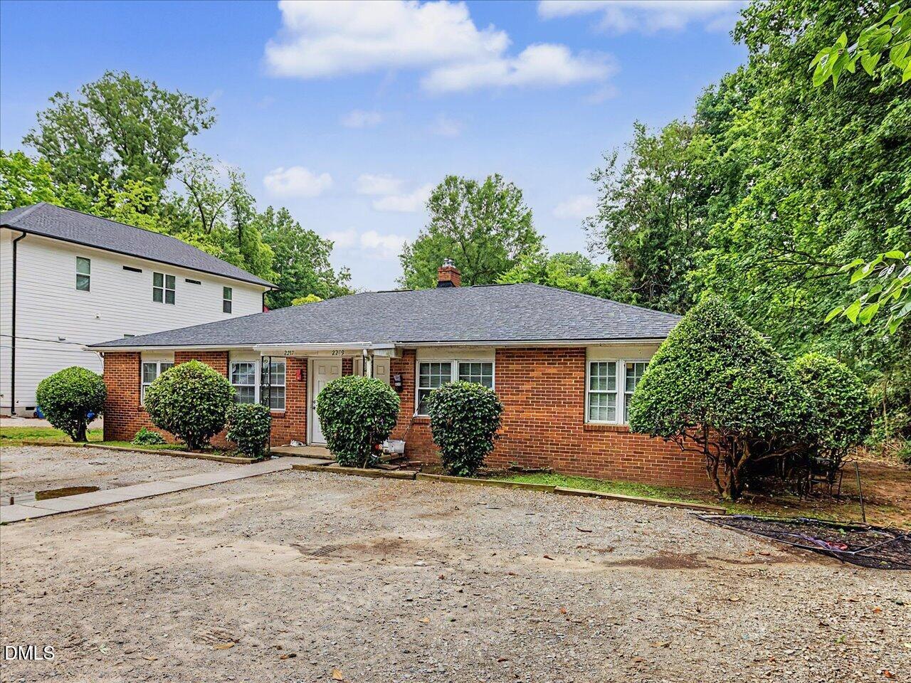 2217 Garden Place