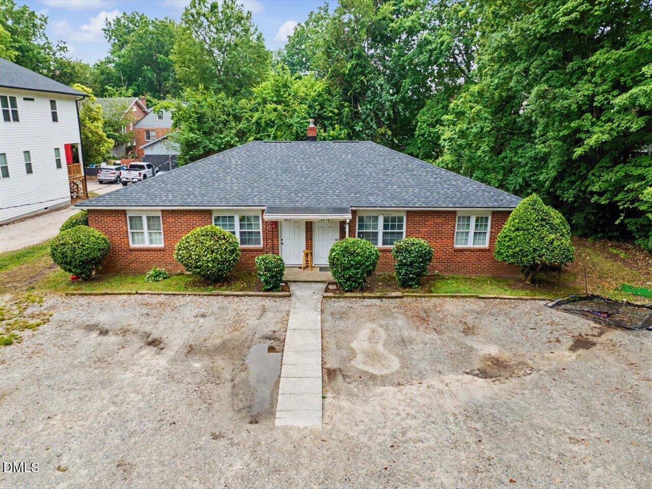 2217 Garden Place