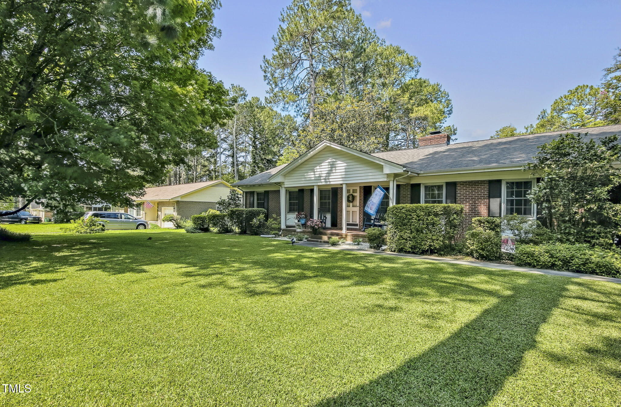 1409 Knollwood Drive NW