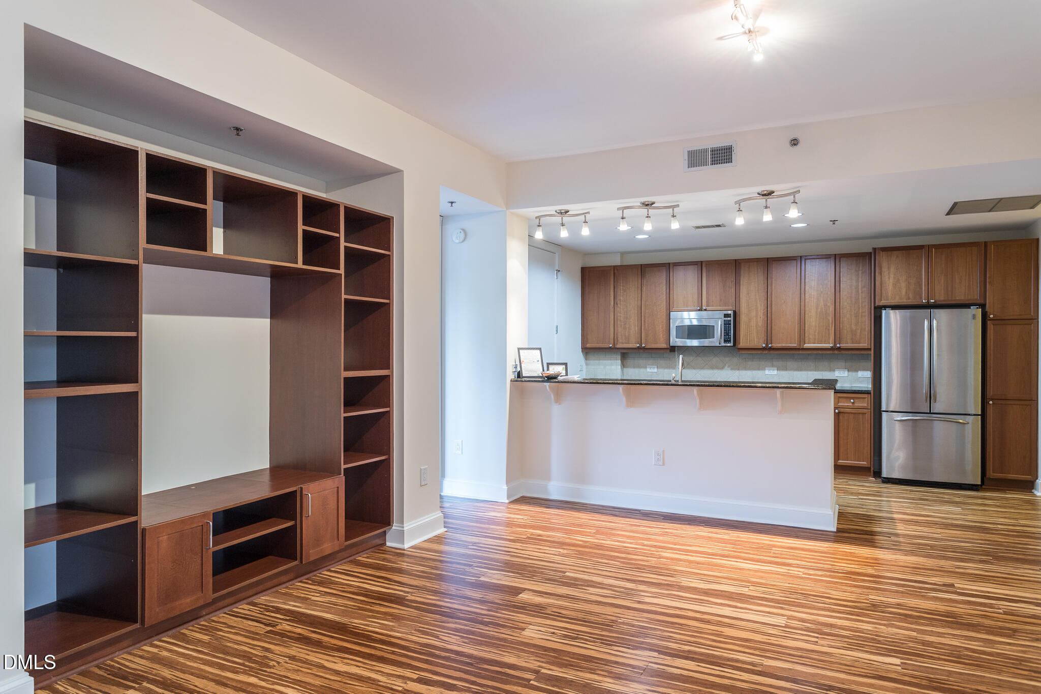 618 N Boylan Avenue 528