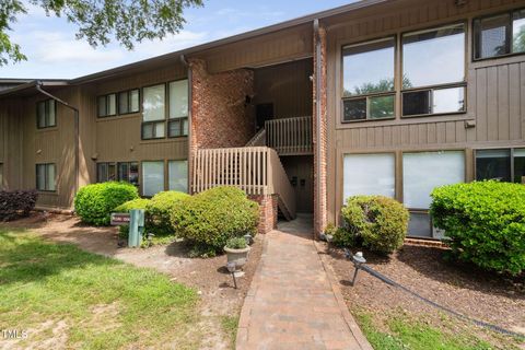 1504 Oak Tree Drive Chapel Hill NC 27517