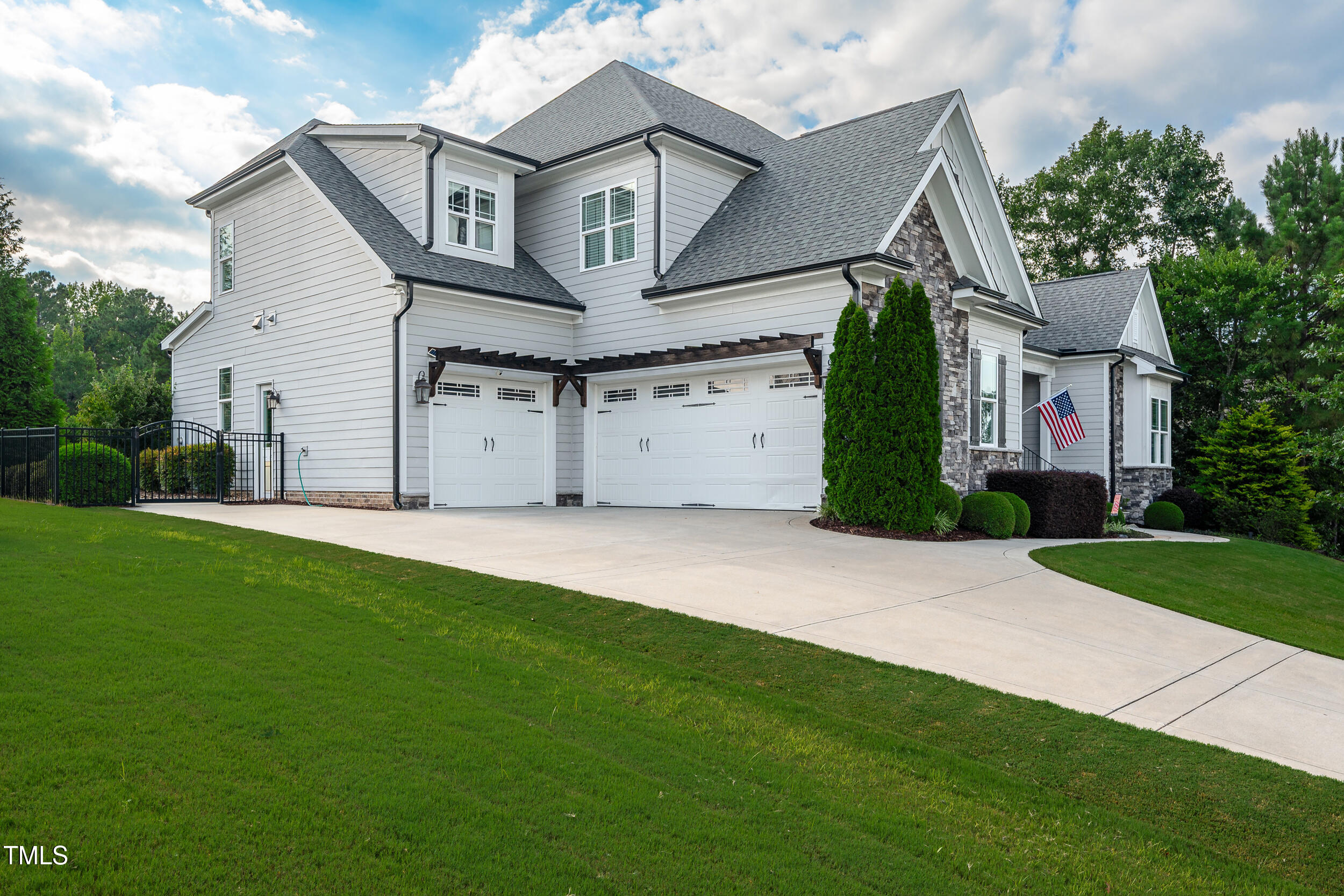 1120 Mackinaw Drive