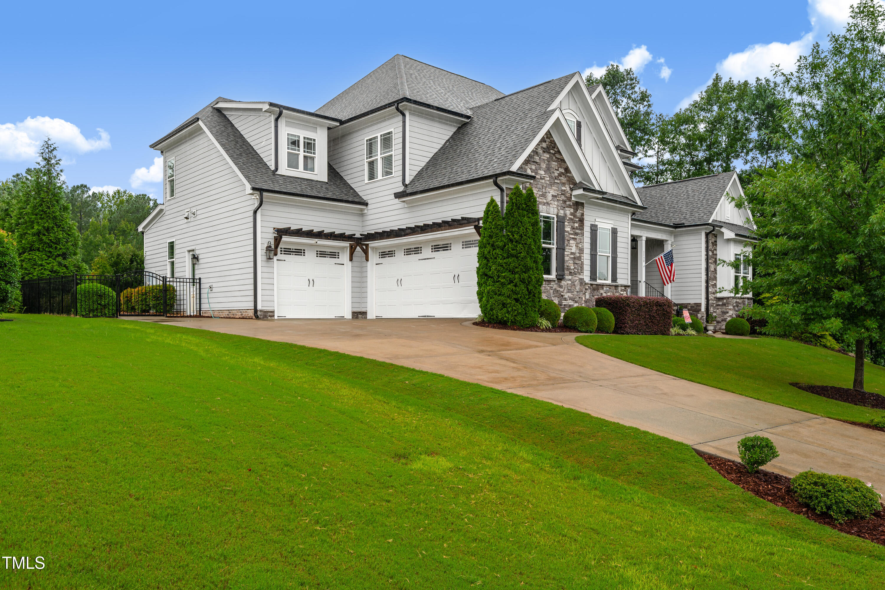 1120 Mackinaw Drive