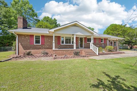 206 Old Post Road Erwin NC 28339