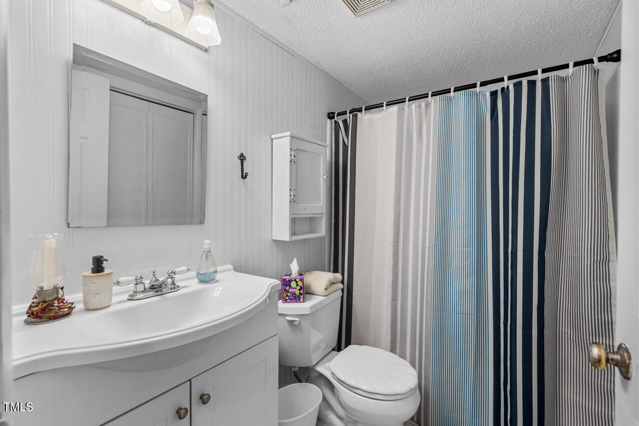 Durham, North Carolina 27713, United States, 2 Bedrooms Bedrooms, ,2 BathroomsBathrooms,Residential,Pending,108568