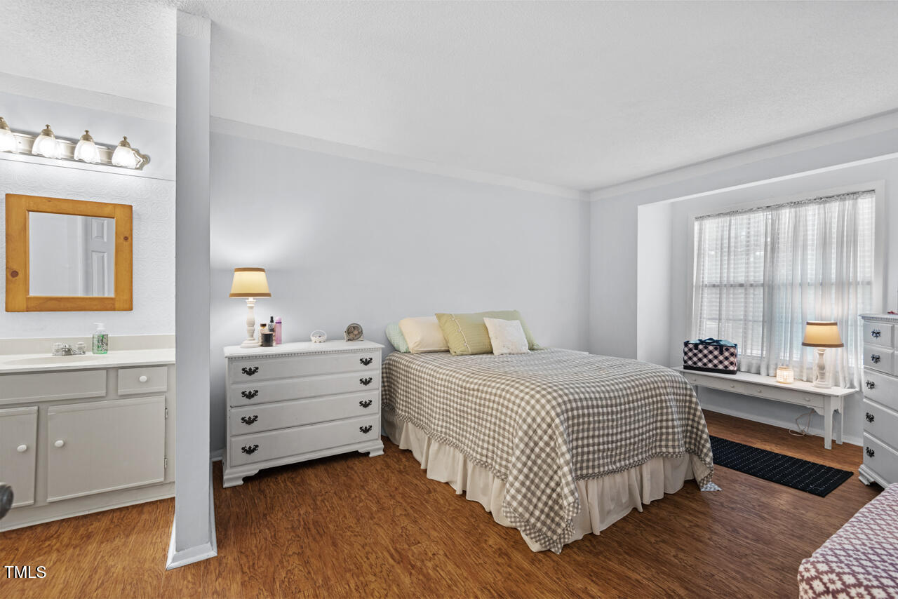 Durham, North Carolina 27713, United States, 2 Bedrooms Bedrooms, ,2 BathroomsBathrooms,Residential,Pending,108568