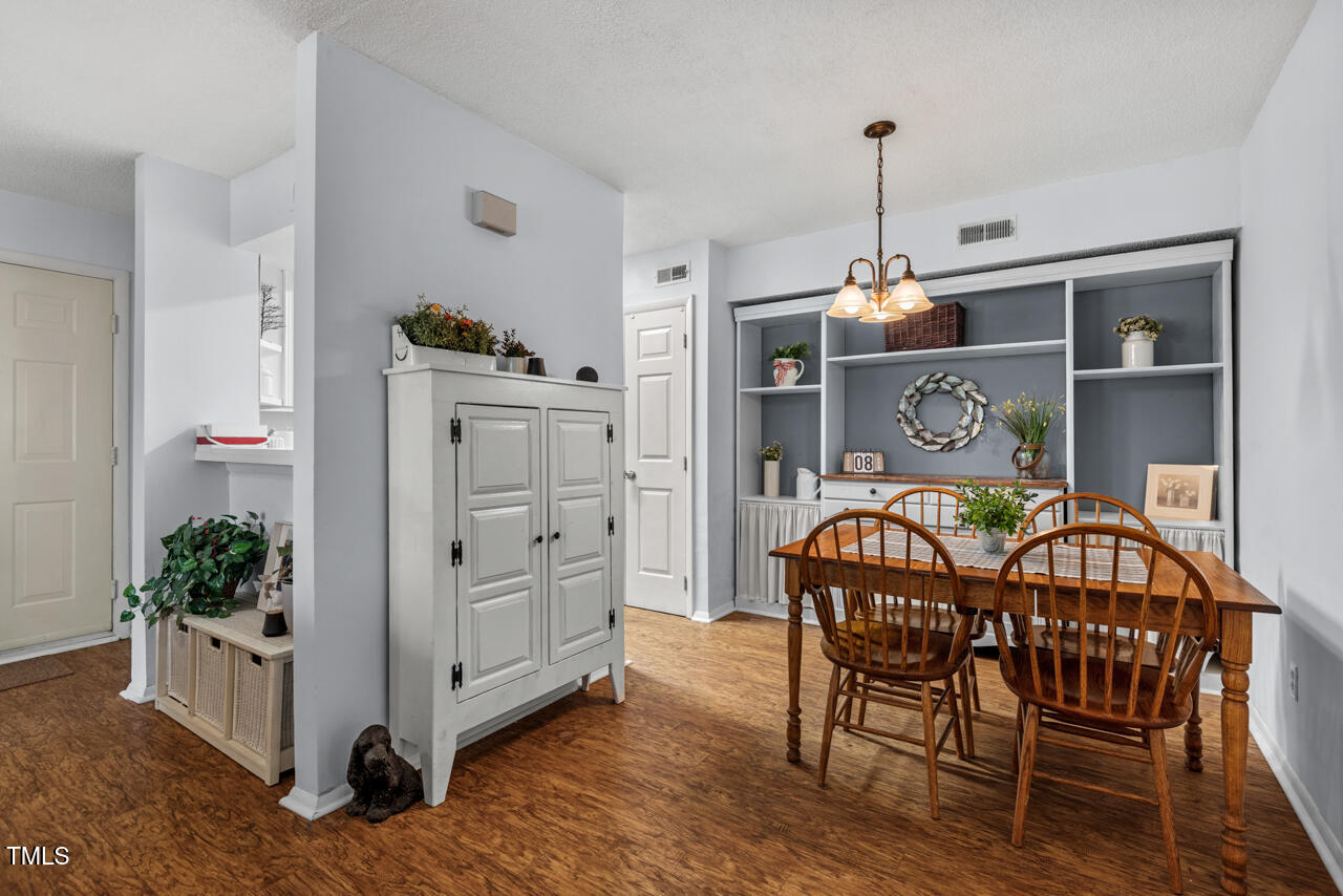 Durham, North Carolina 27713, United States, 2 Bedrooms Bedrooms, ,2 BathroomsBathrooms,Residential,Pending,108568