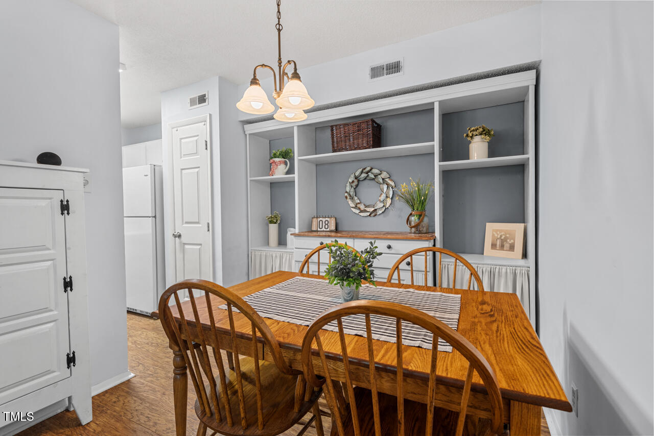 Durham, North Carolina 27713, United States, 2 Bedrooms Bedrooms, ,2 BathroomsBathrooms,Residential,Pending,108568