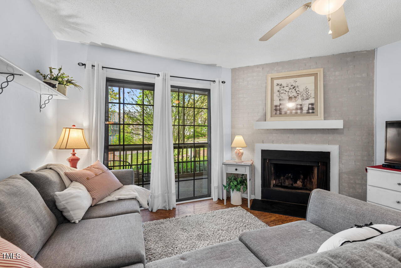 Durham, North Carolina 27713, United States, 2 Bedrooms Bedrooms, ,2 BathroomsBathrooms,Residential,Pending,108568