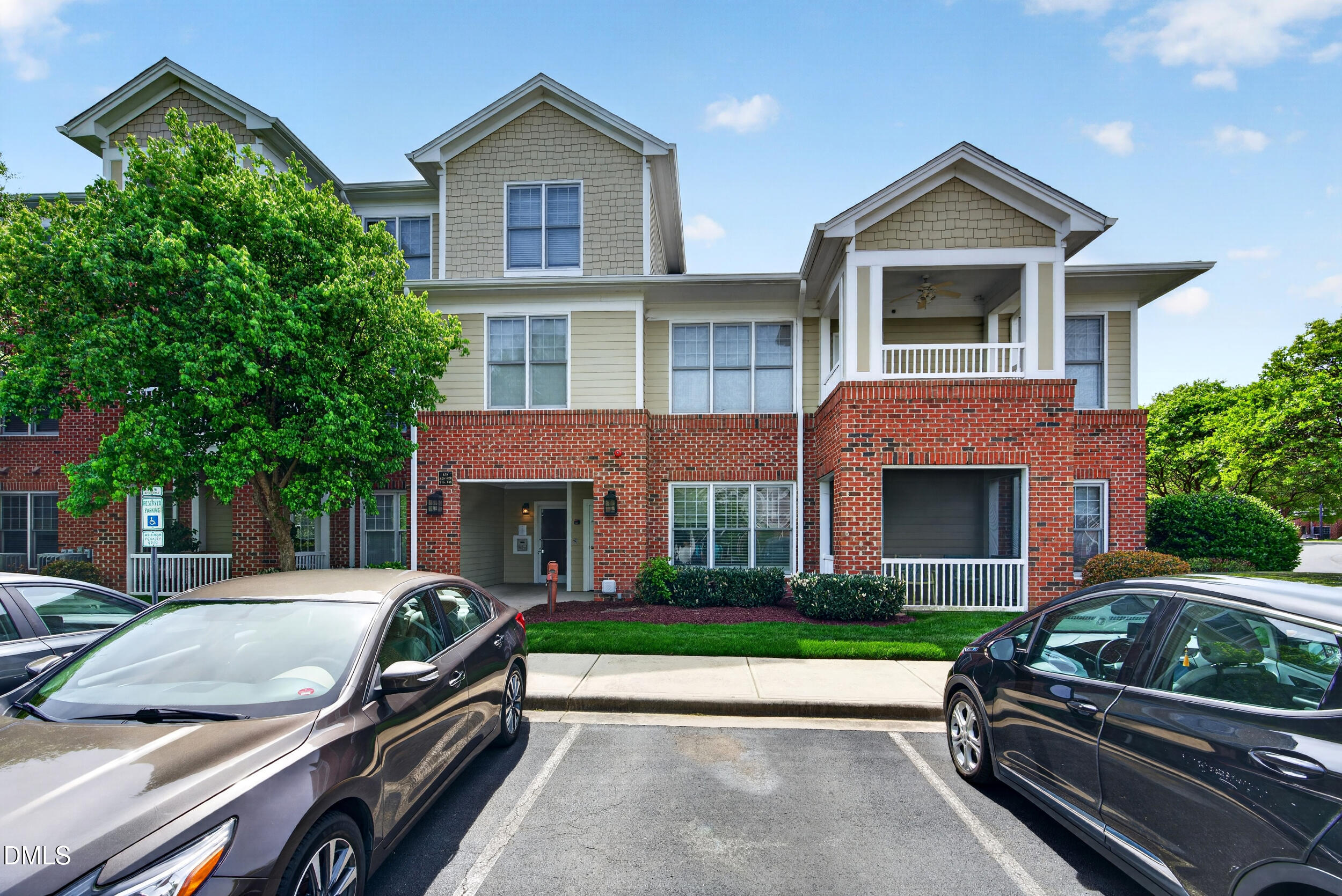 828 Waterford Lake Drive