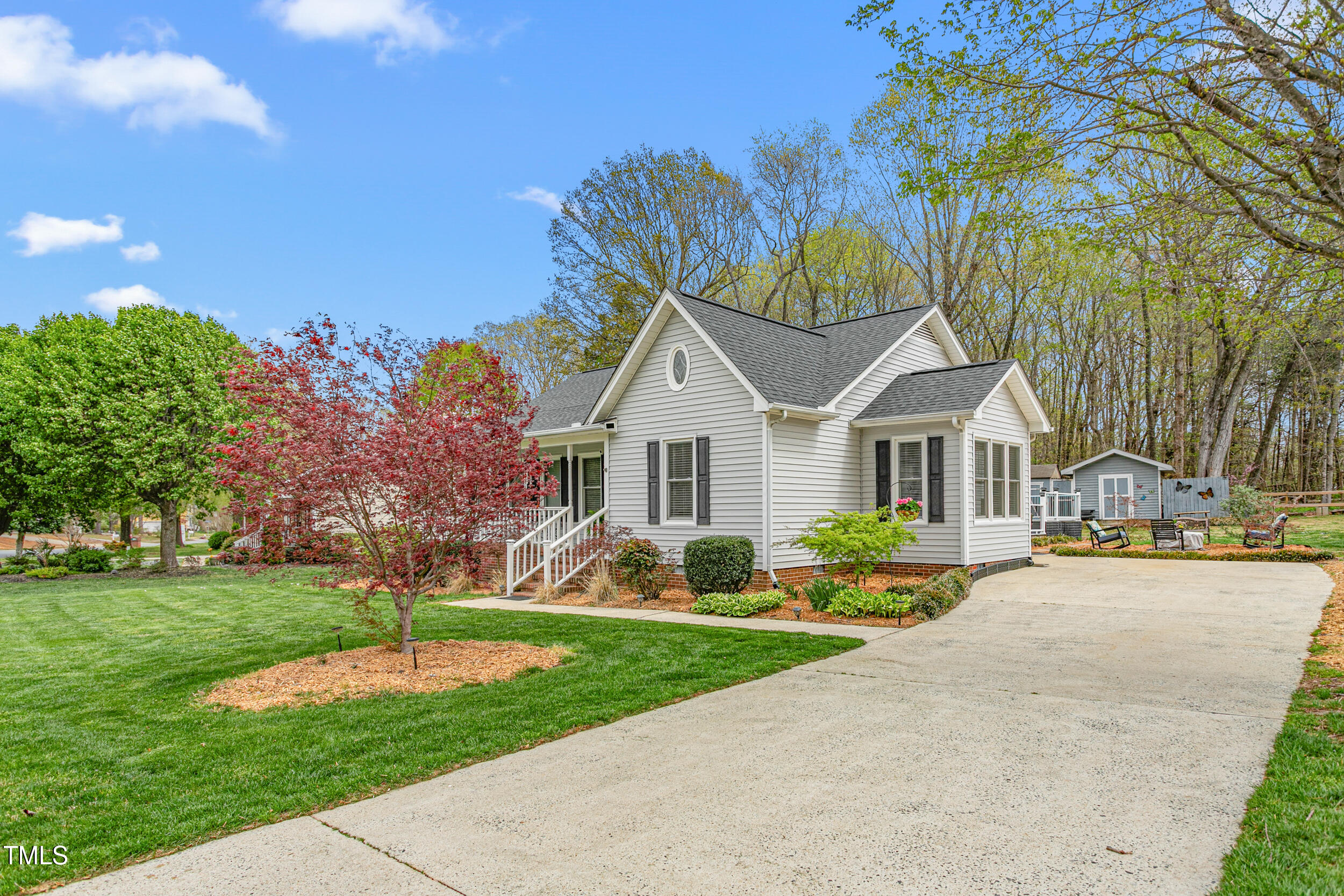124 Holly Ridge Lane