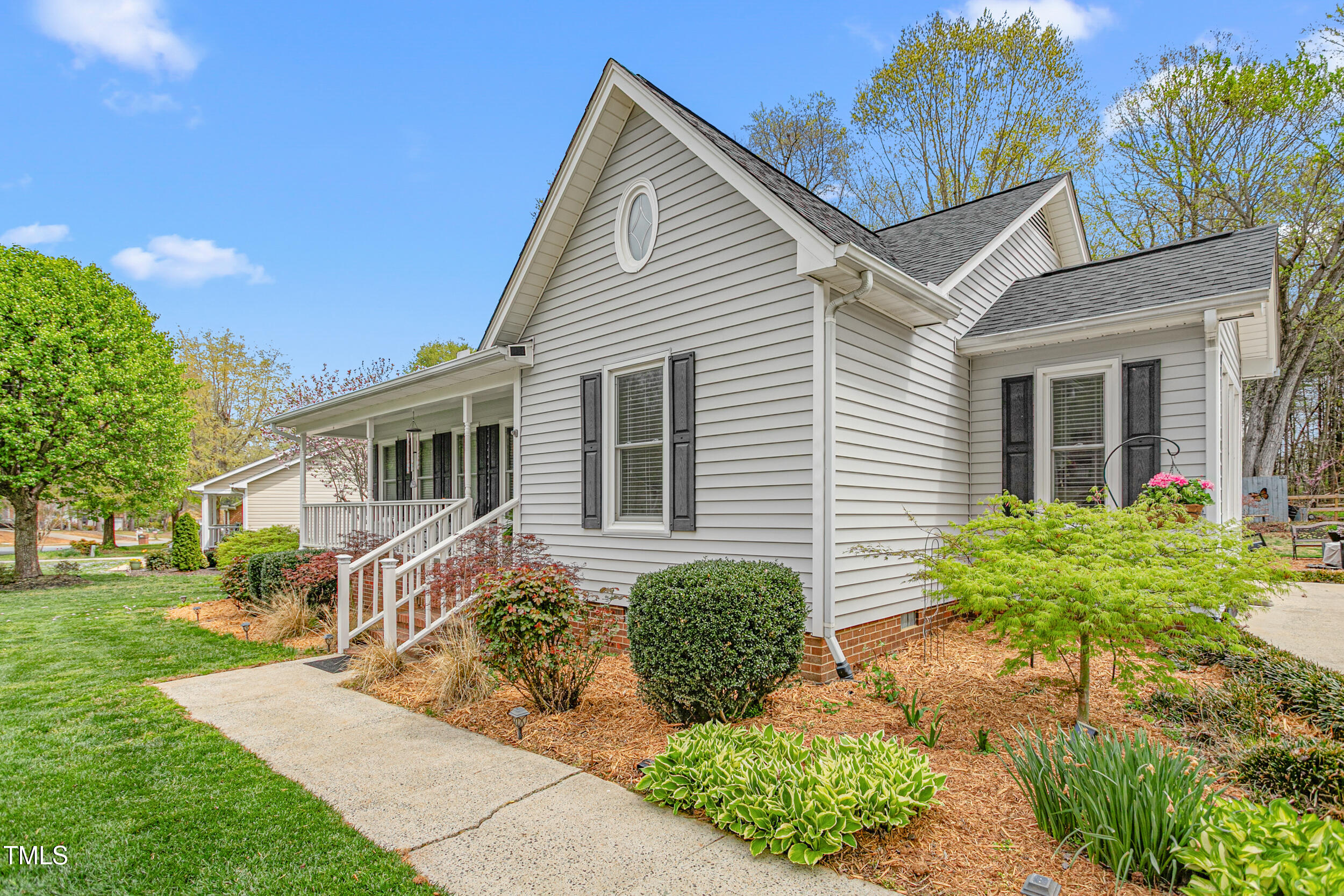 124 Holly Ridge Lane