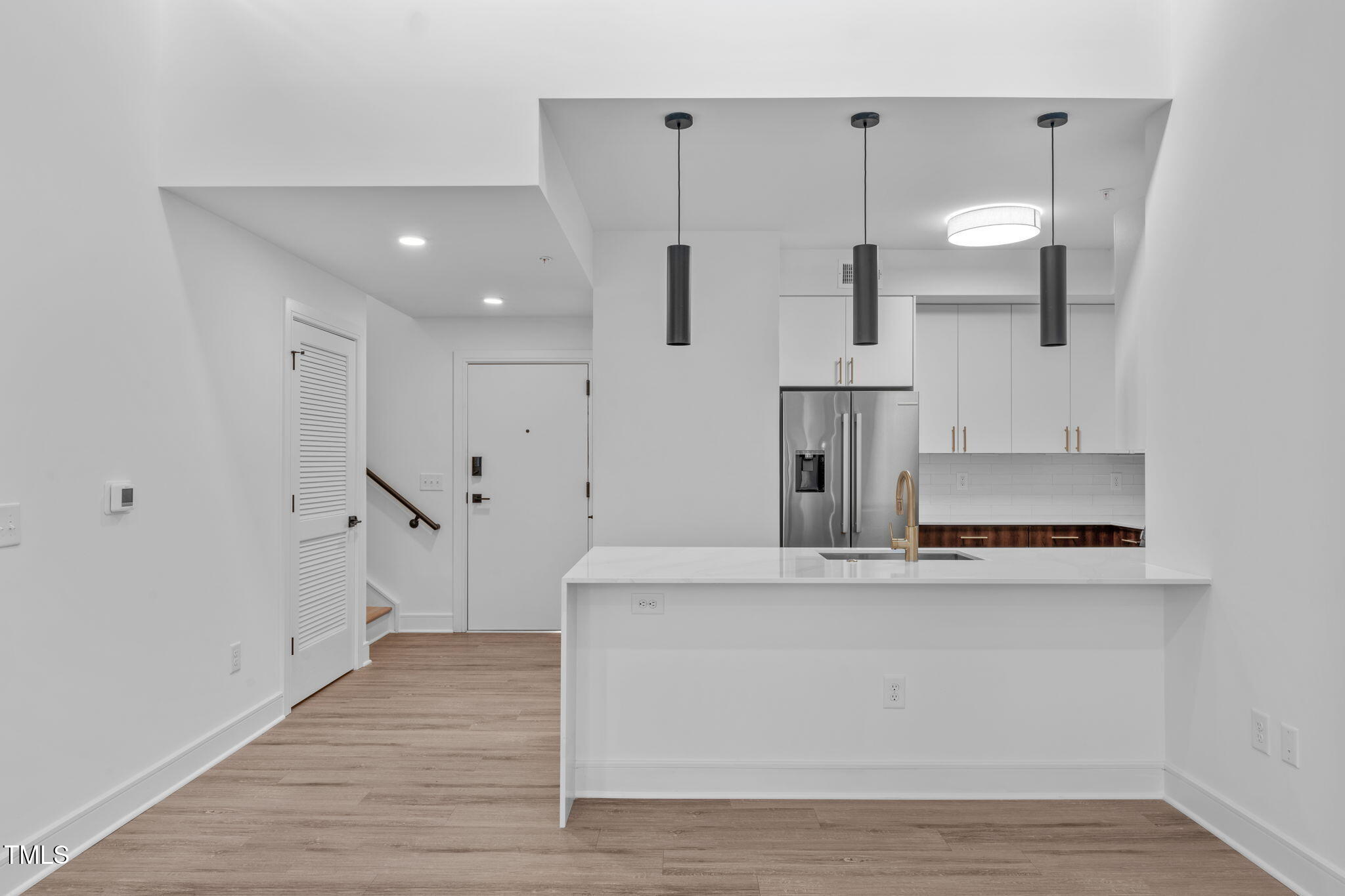 615 W Peace Street 406