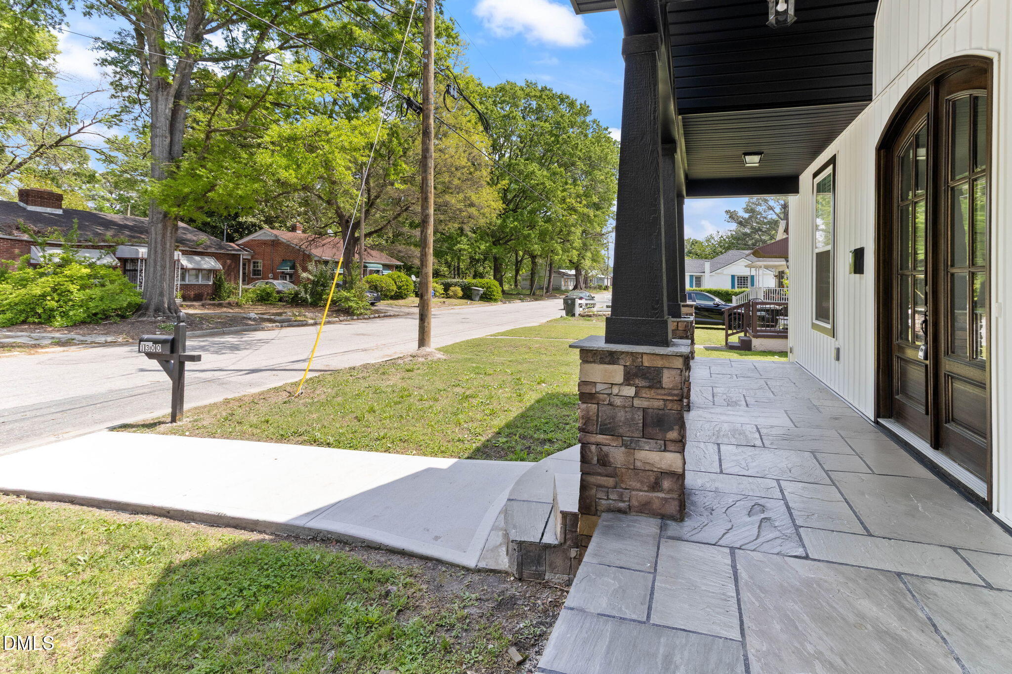 1300 Atlantic Street E