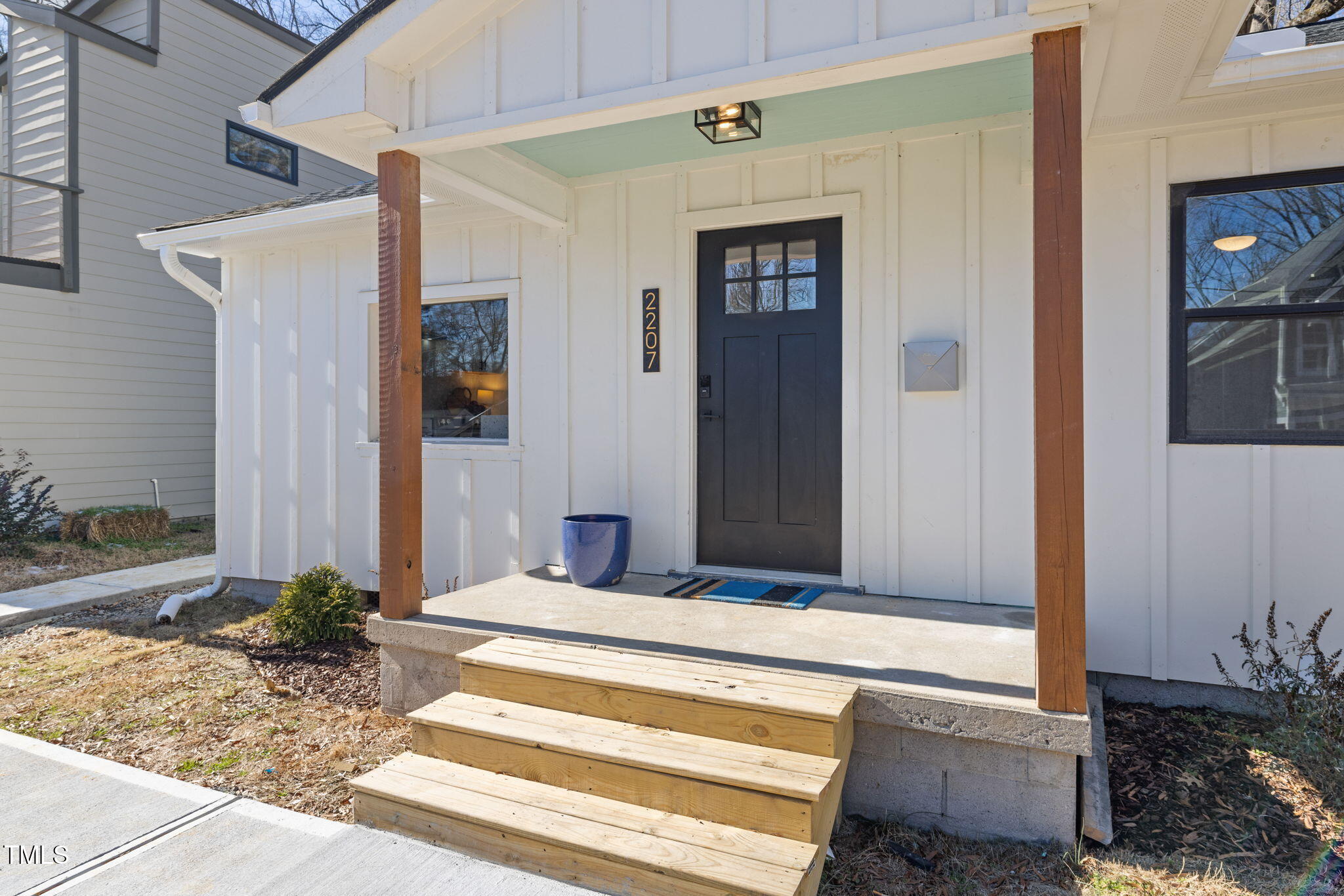 2207 Edwin Avenue