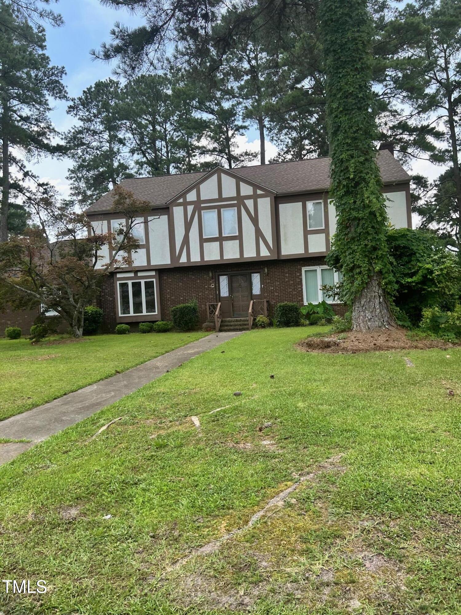 1800 Windsor Road
