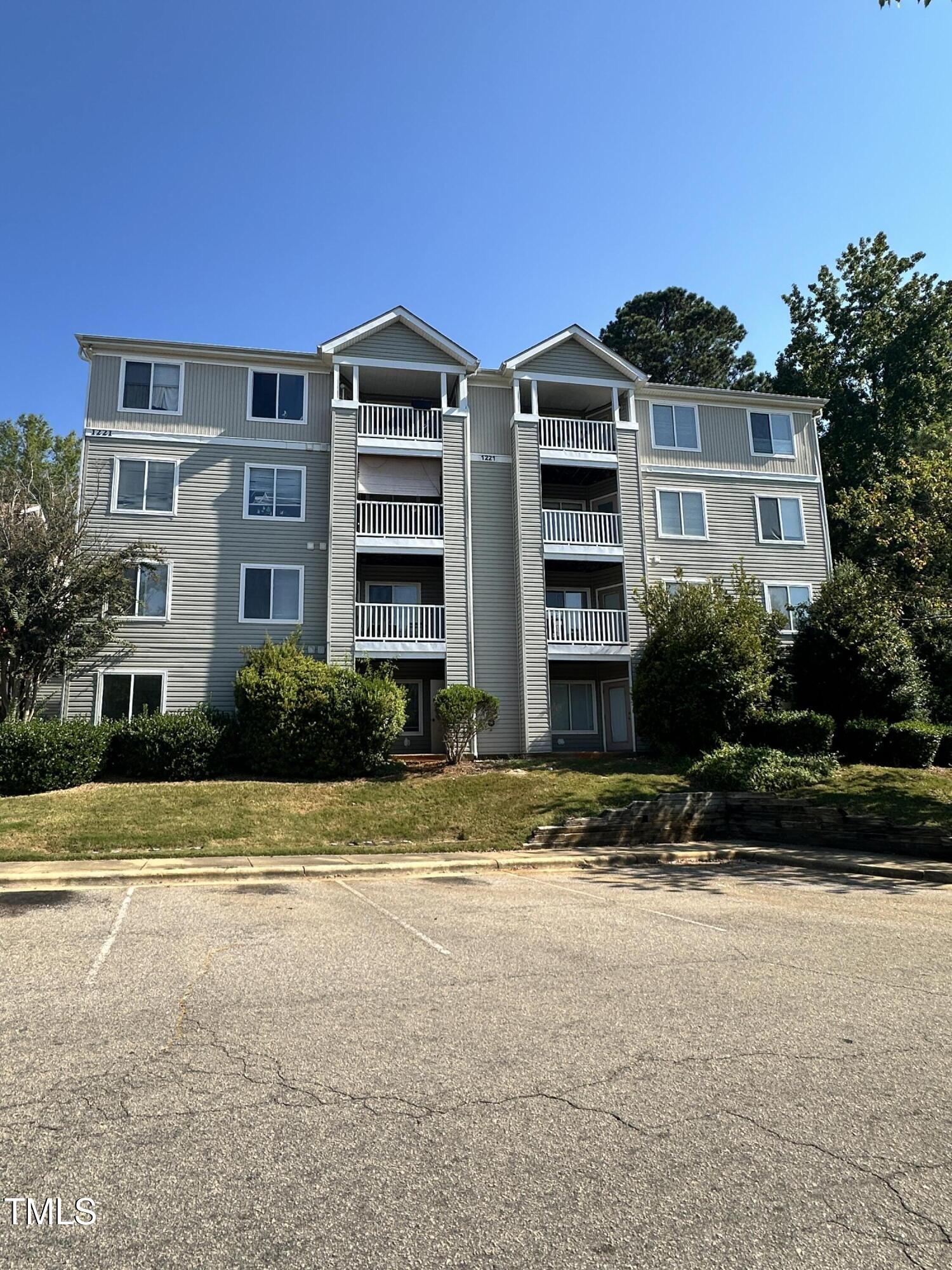 1221 University Court 304