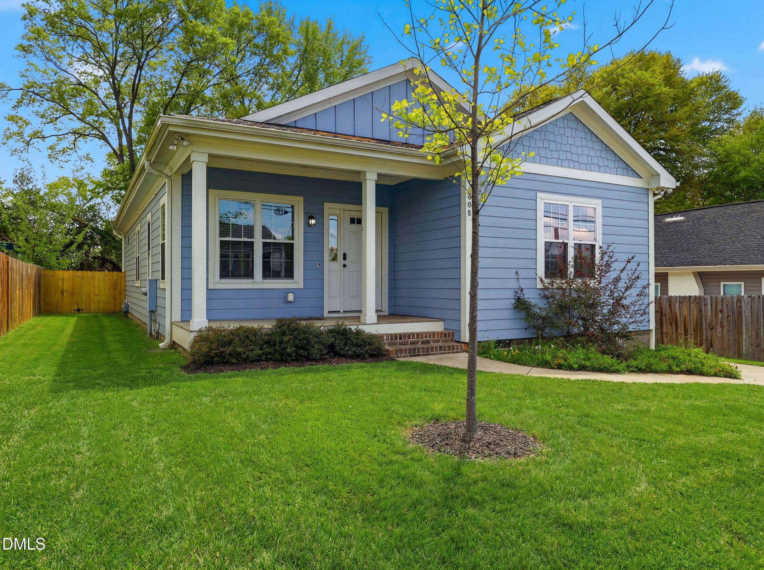 1008 Holloway Street