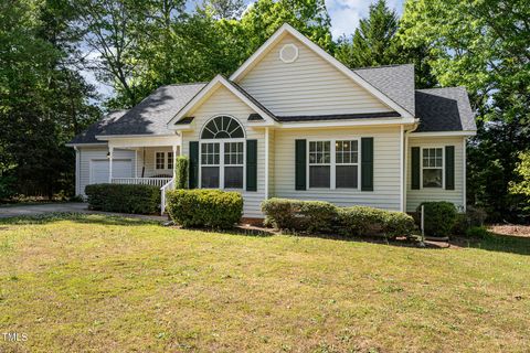105 Damask Rose Drive, Holly Springs, NC 27540 - #: 10015647