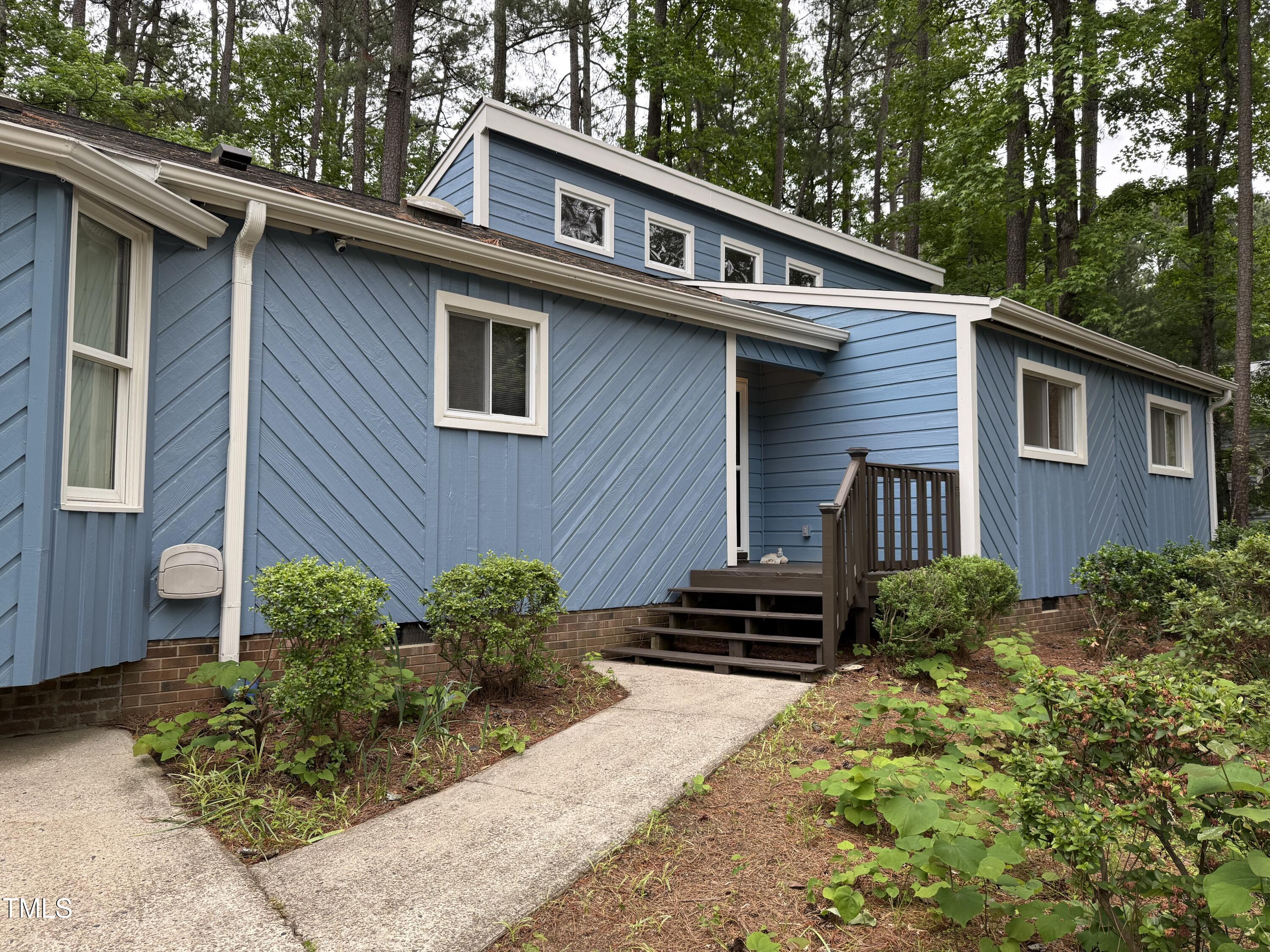 507 Holtz Lane