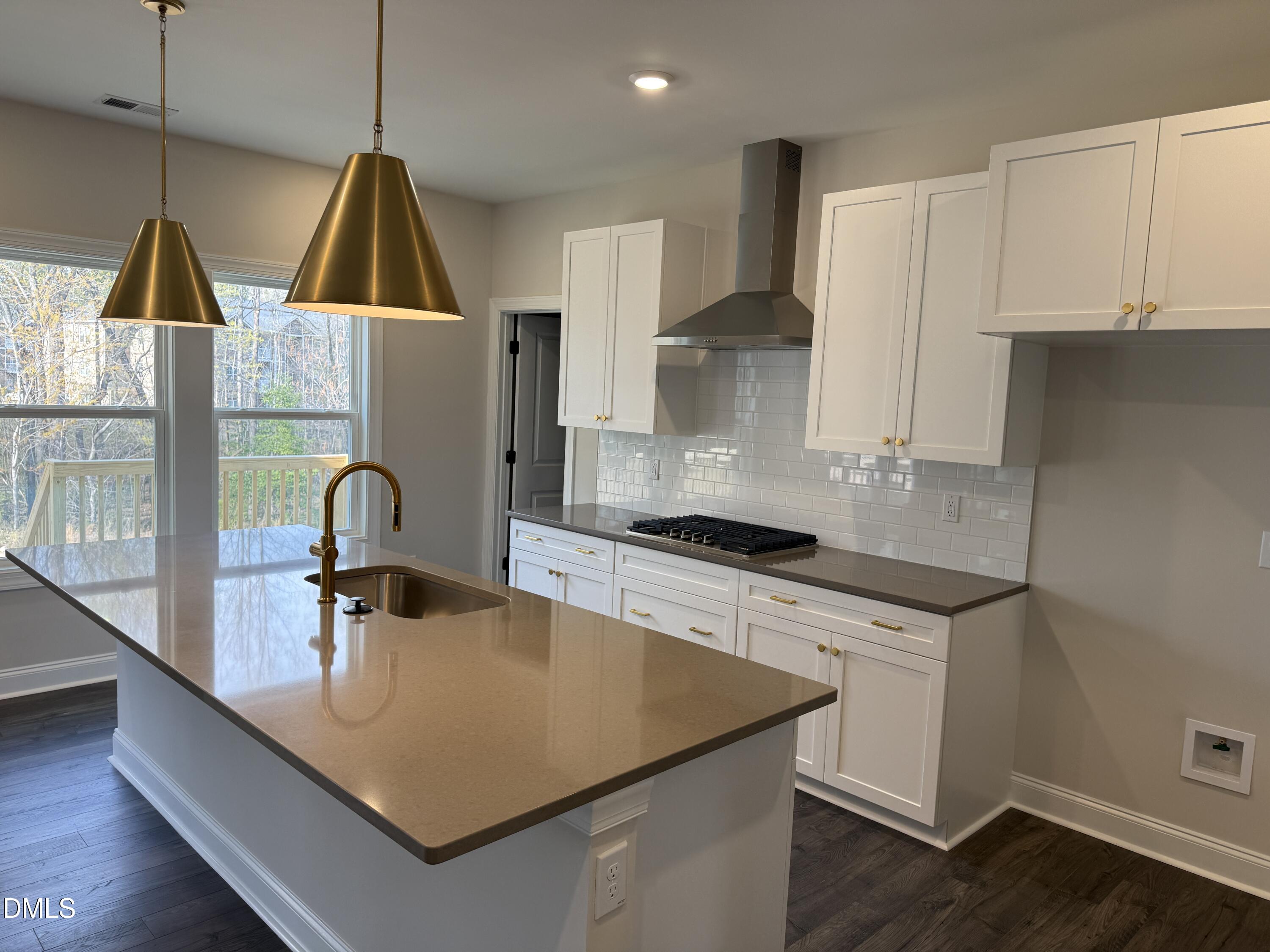 621 Metroliner Place