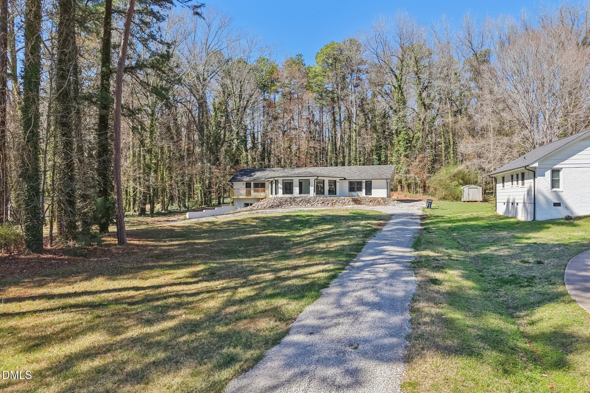 731 Lakeview Drive