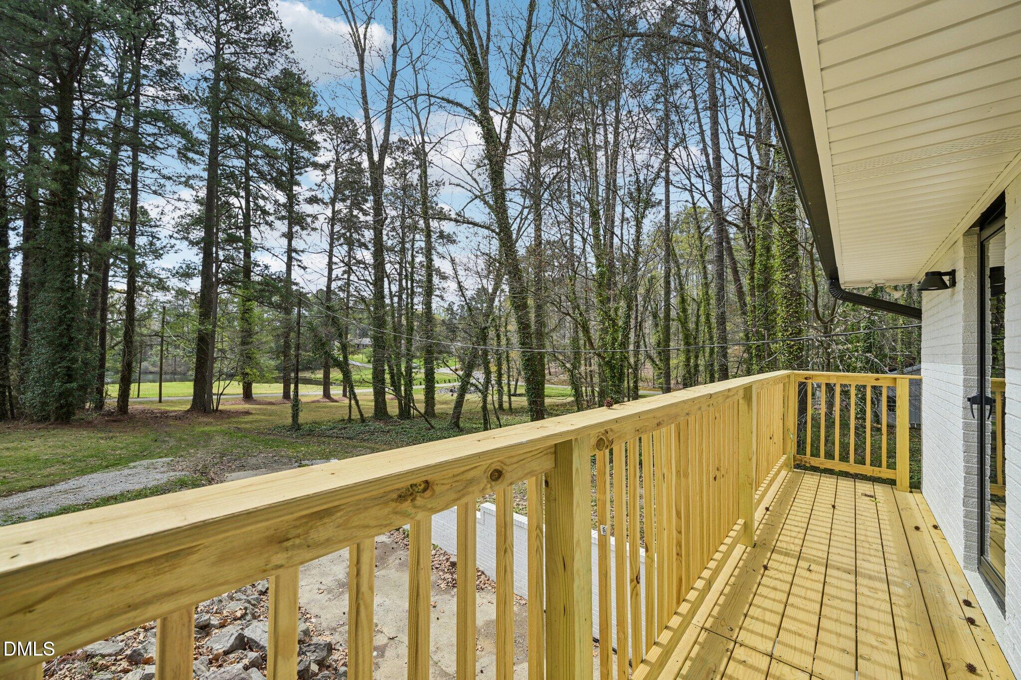 731 Lakeview Drive