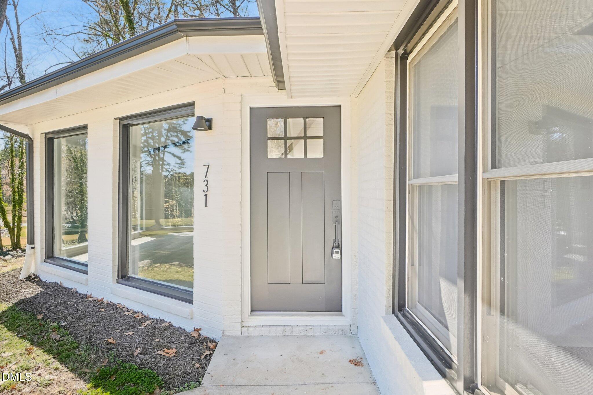 731 Lakeview Drive