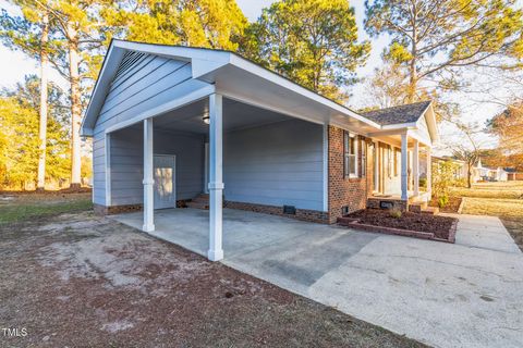 A home in Dunn