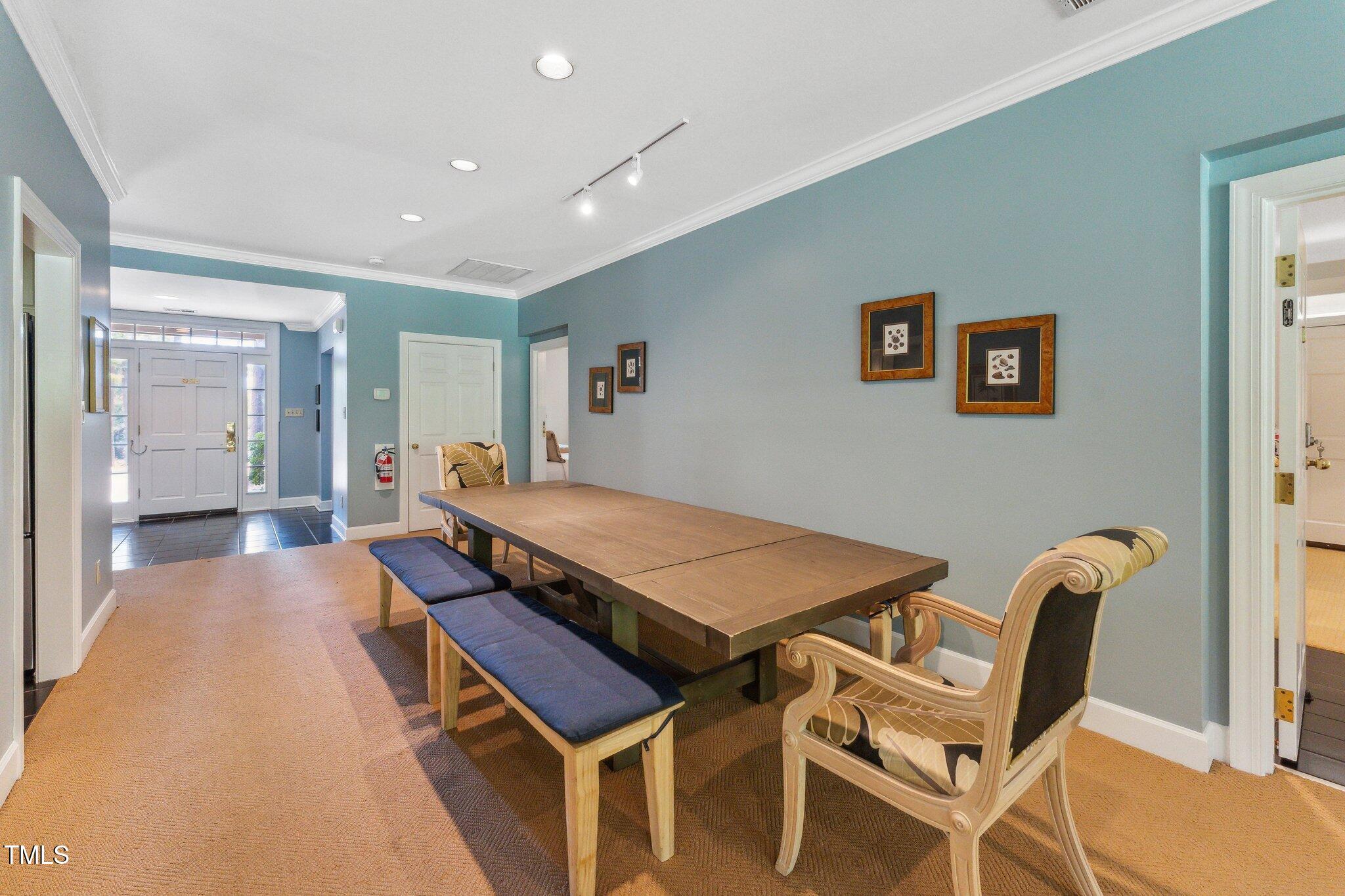 11470 Club Drive