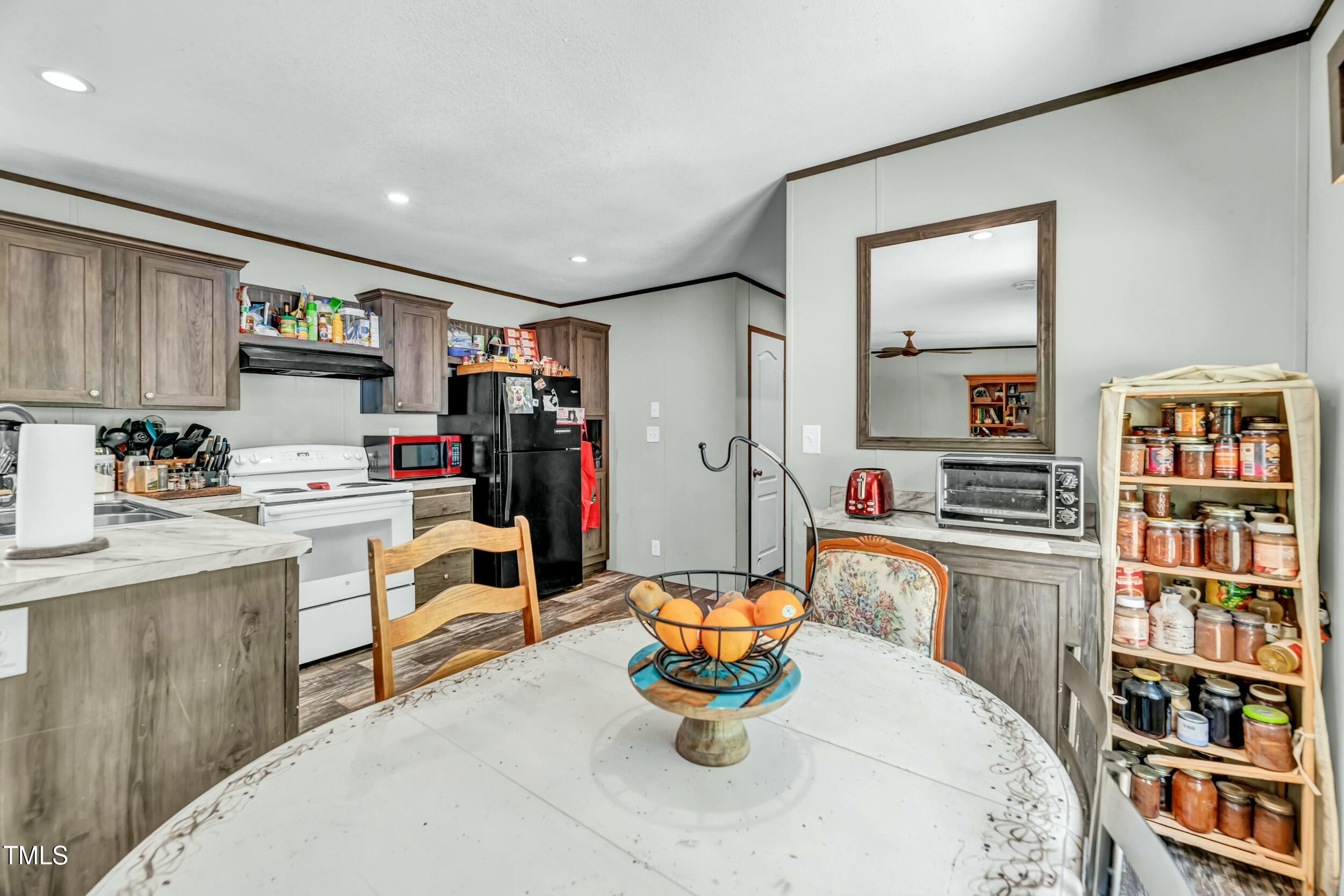 4045 Hillside Drive