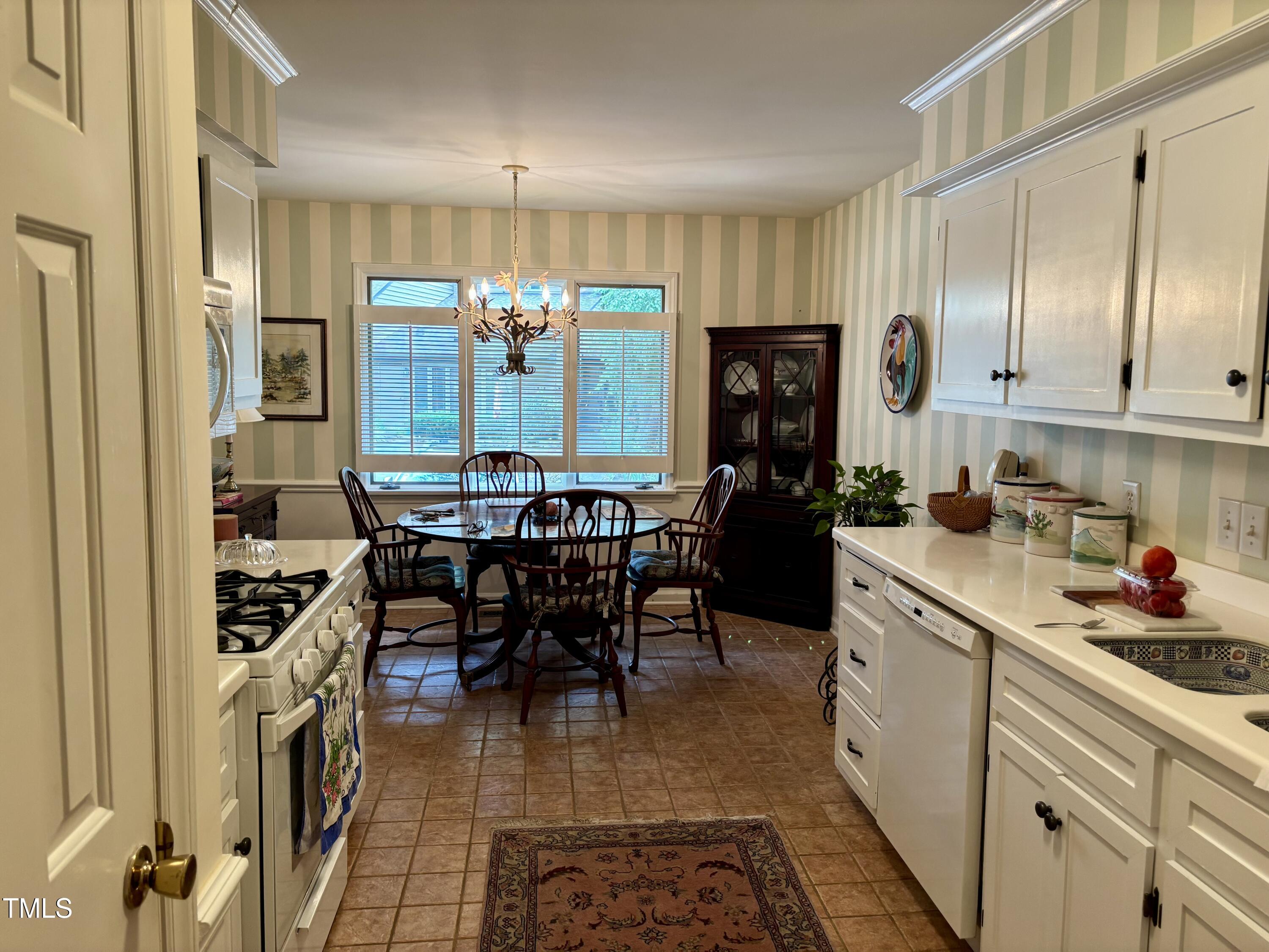 Durham, North Carolina 27707, United States, 4 Bedrooms Bedrooms, ,3 BathroomsBathrooms,Residential,Active,191805