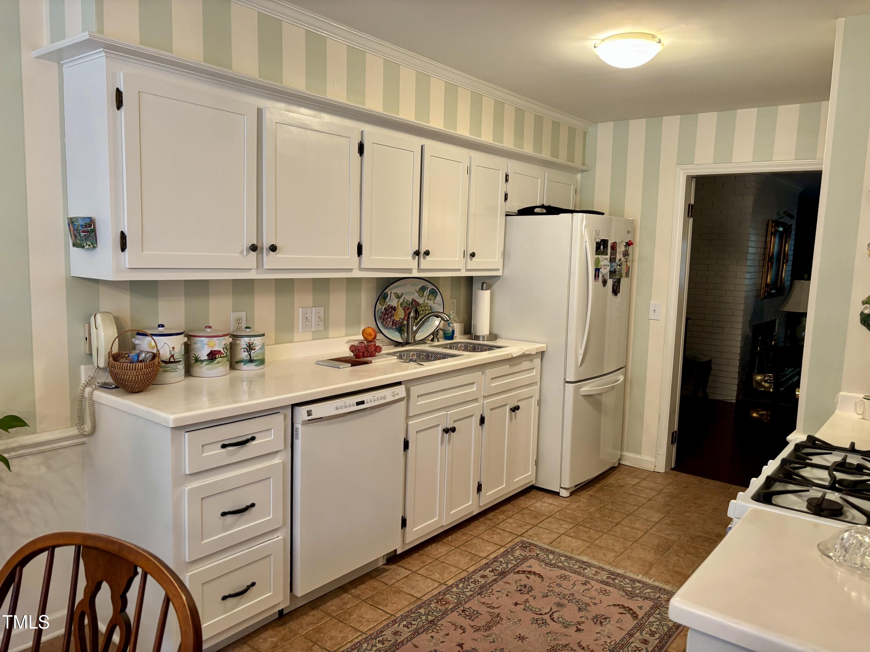 Durham, North Carolina 27707, United States, 4 Bedrooms Bedrooms, ,3 BathroomsBathrooms,Residential,Active,191805