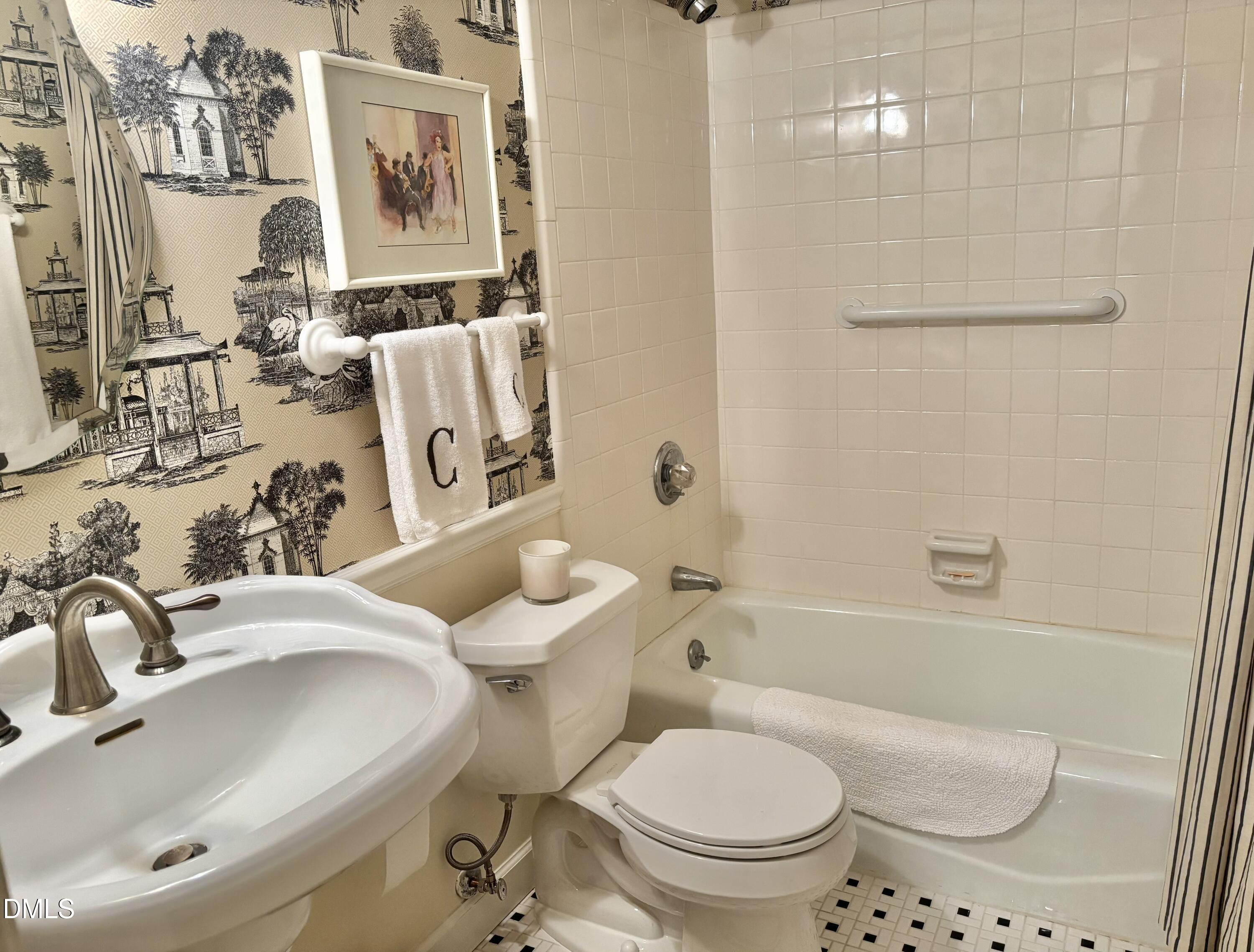 Durham, North Carolina 27707, United States, 4 Bedrooms Bedrooms, ,3 BathroomsBathrooms,Residential,Active,191805