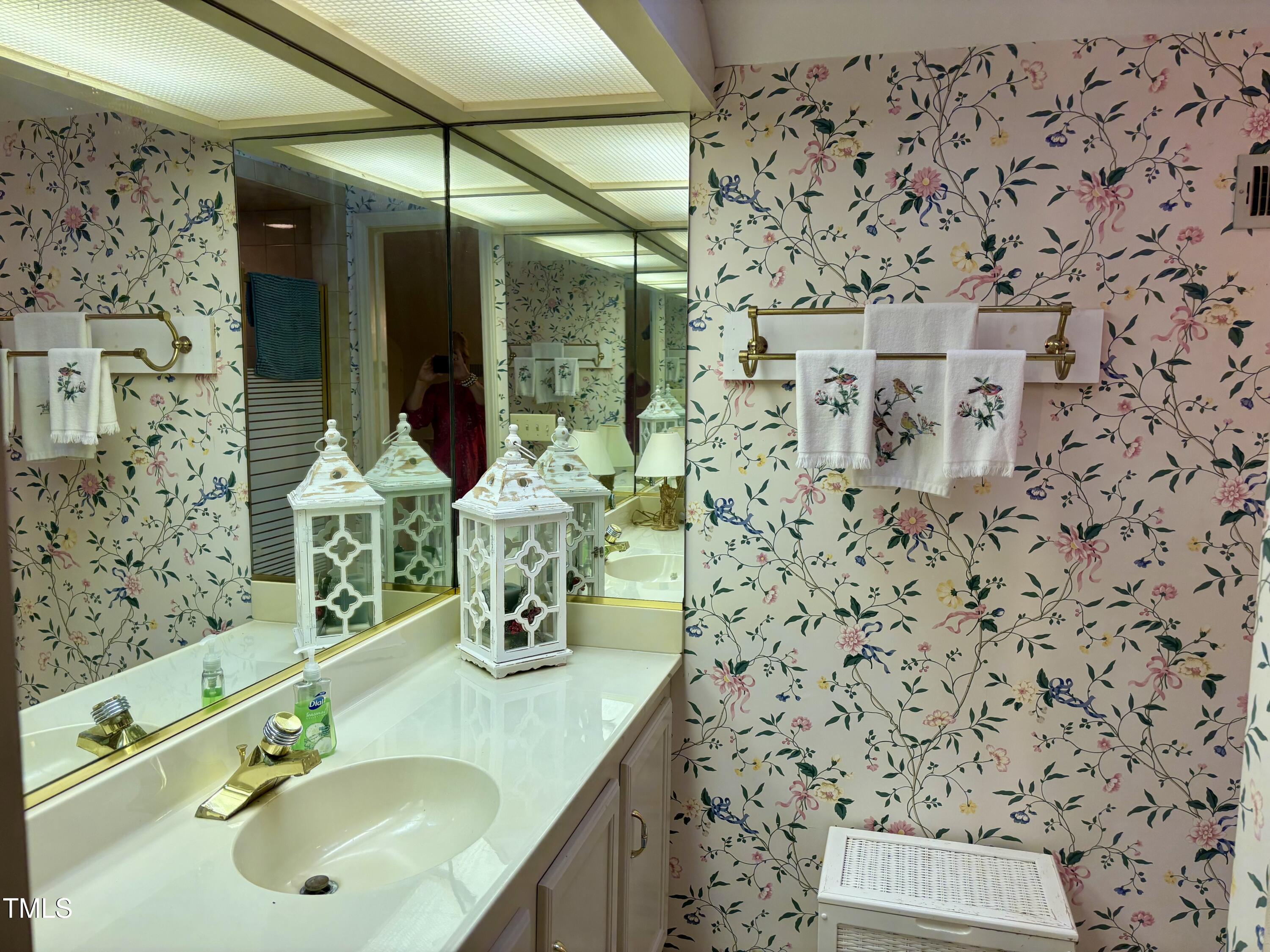 Durham, North Carolina 27707, United States, 4 Bedrooms Bedrooms, ,3 BathroomsBathrooms,Residential,Active,191805