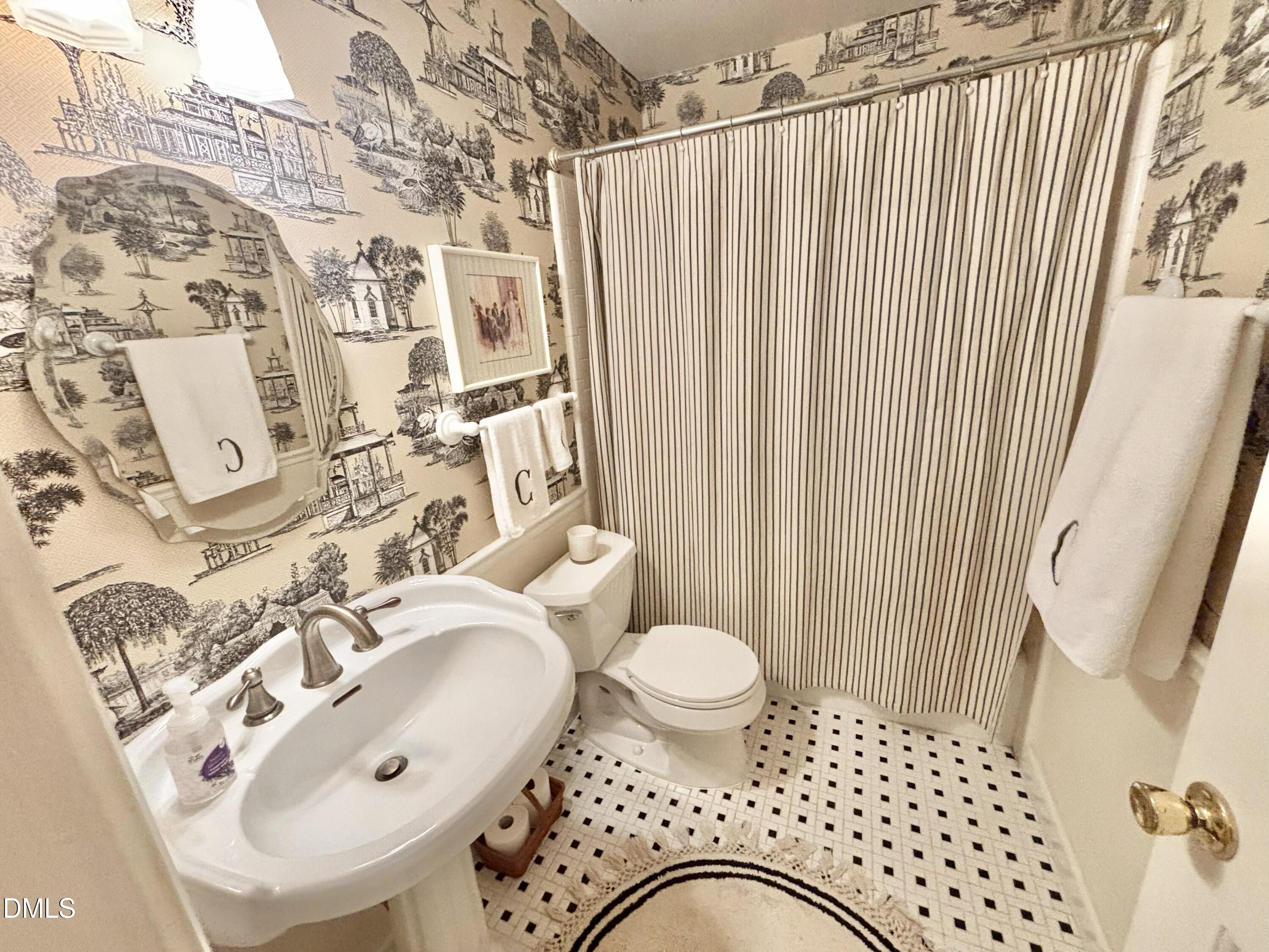 Durham, North Carolina 27707, United States, 4 Bedrooms Bedrooms, ,3 BathroomsBathrooms,Residential,Active,191805