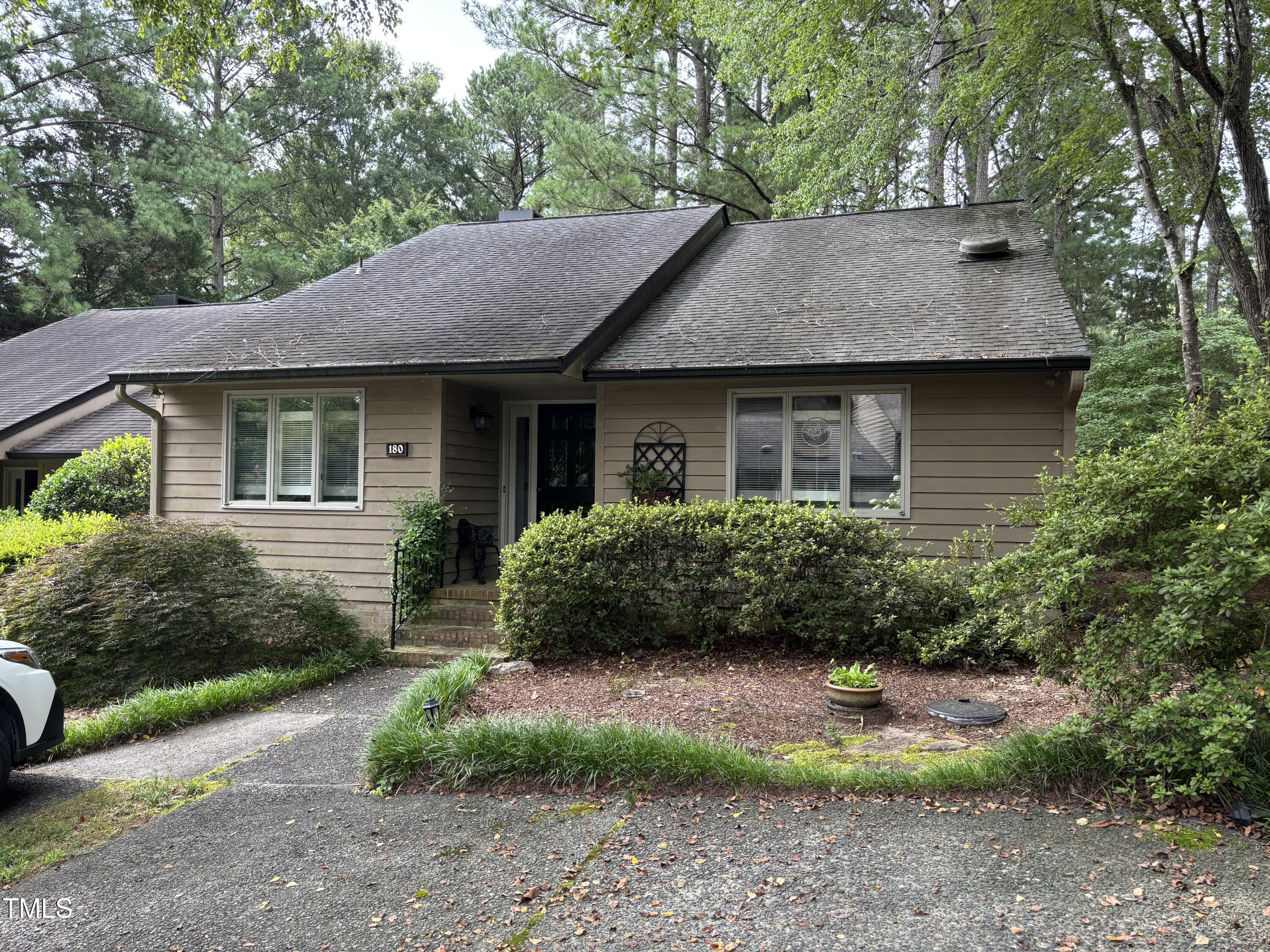 Durham, North Carolina 27707, United States, 4 Bedrooms Bedrooms, ,3 BathroomsBathrooms,Residential,Active,191805