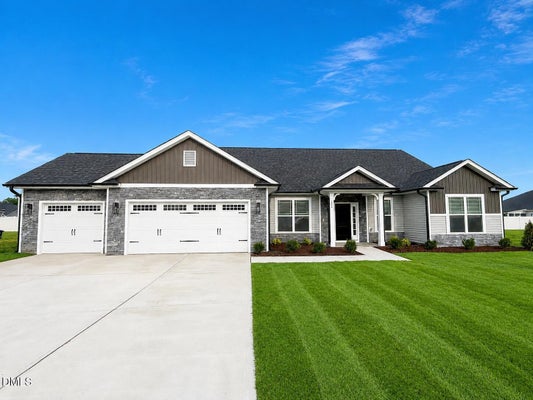 200 JACKSON RD, FOUR OAKS, NC 27524 - Image 6cf3acf6c61a1165a23e14105cdb4ffb/3300523848